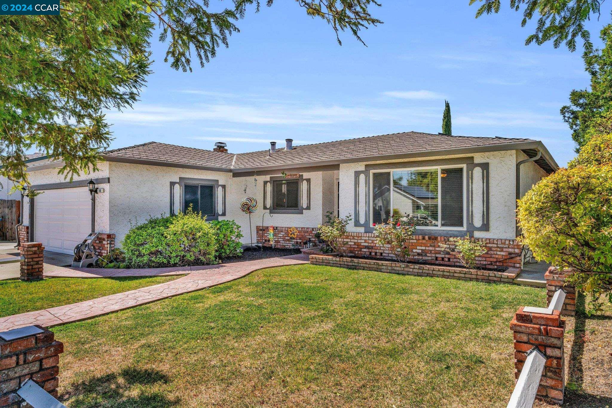 100 Fleetwood Dr