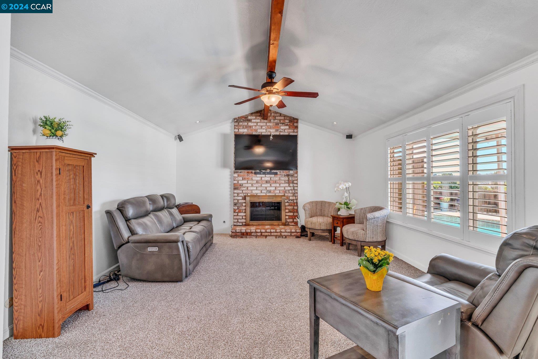 100 Fleetwood Dr