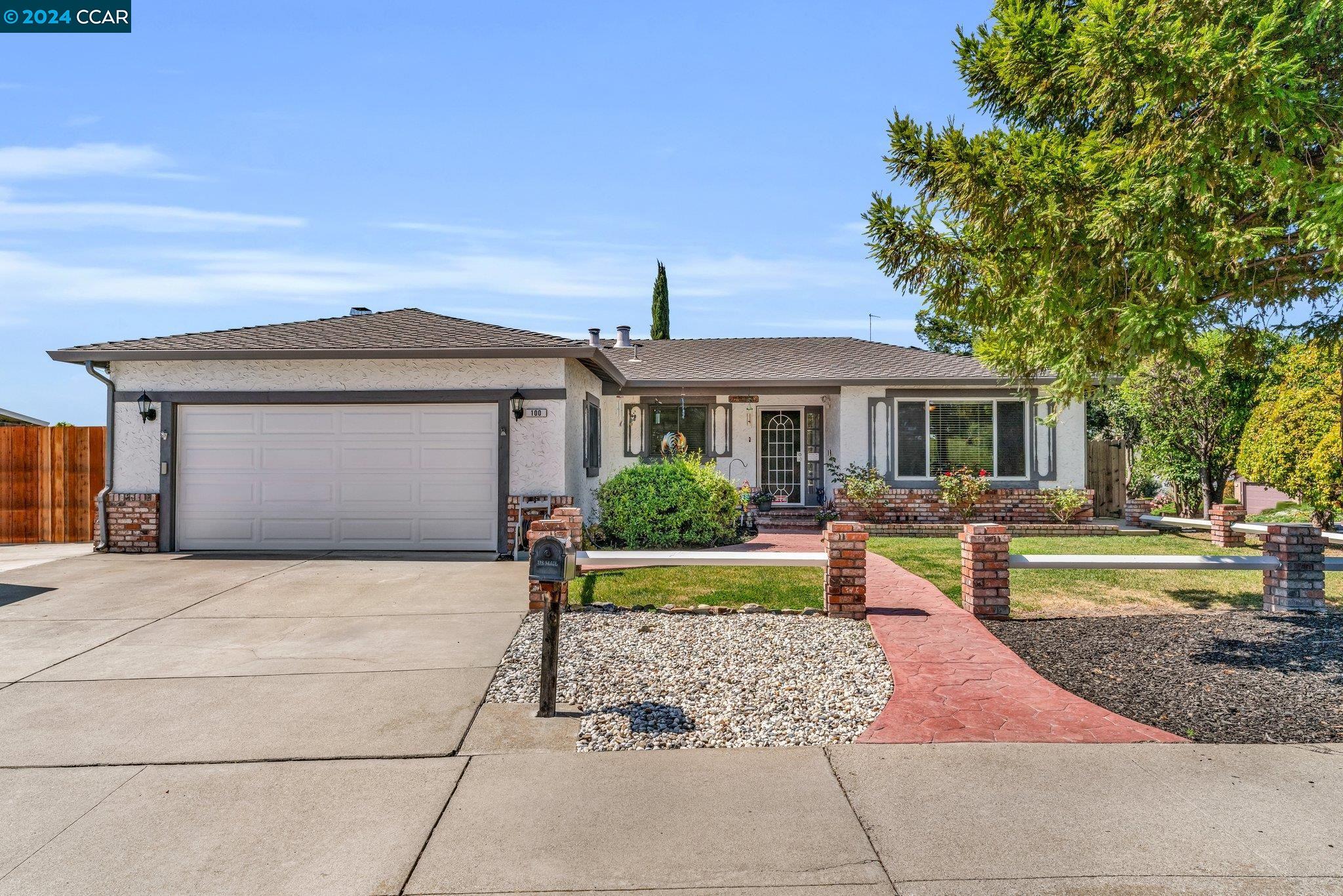 100 Fleetwood Dr
