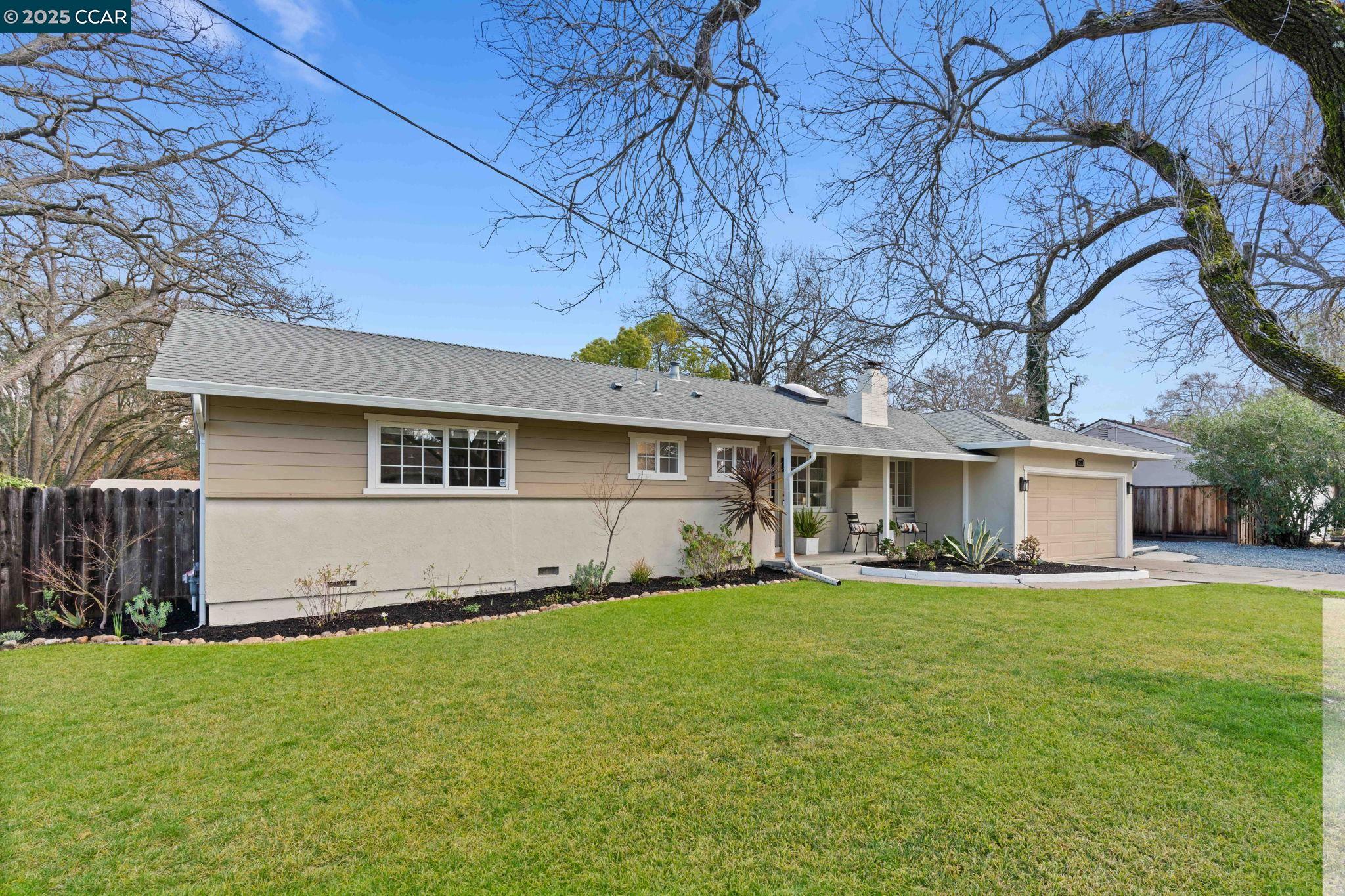 2994 Hillsdale Dr