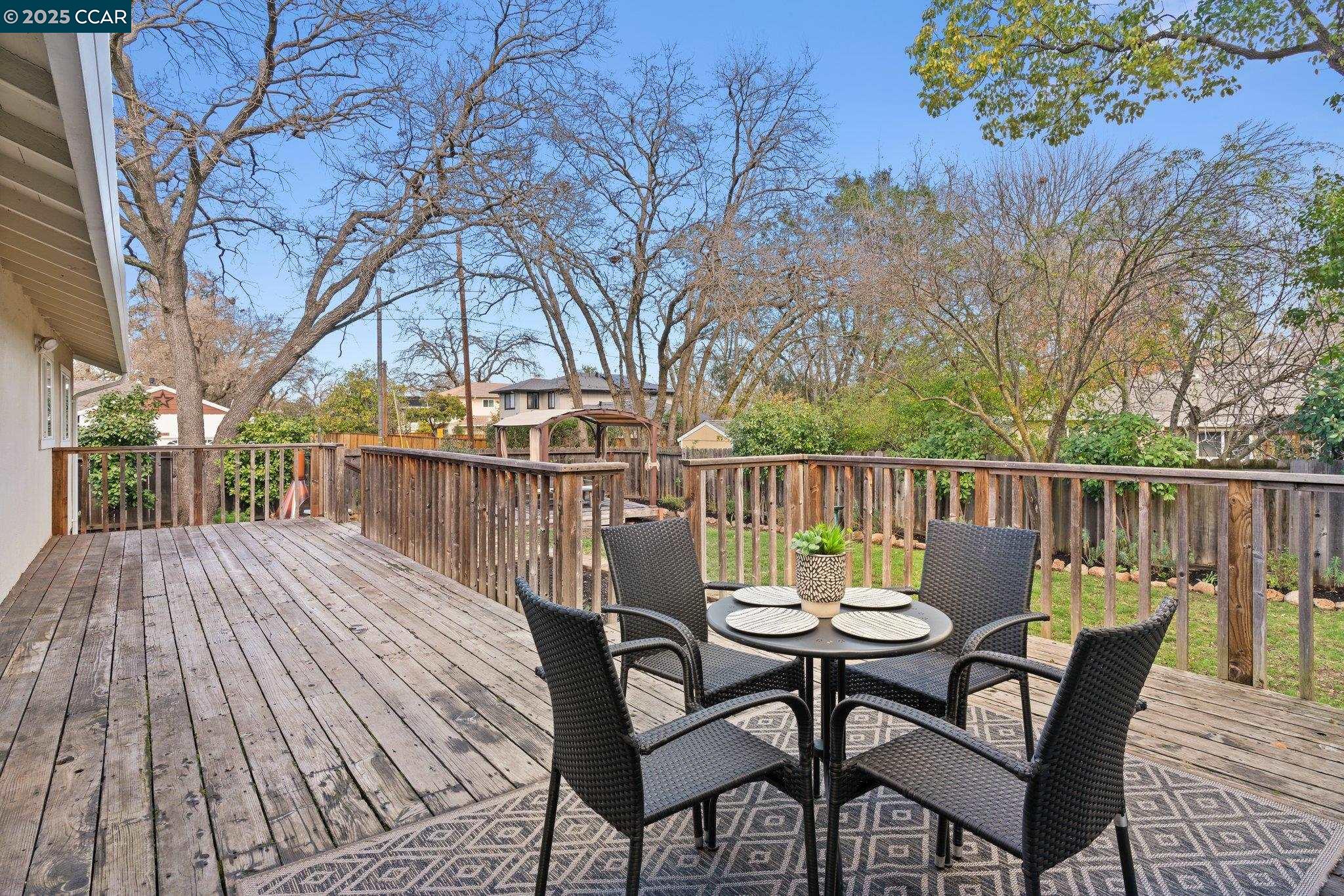 2994 Hillsdale Dr