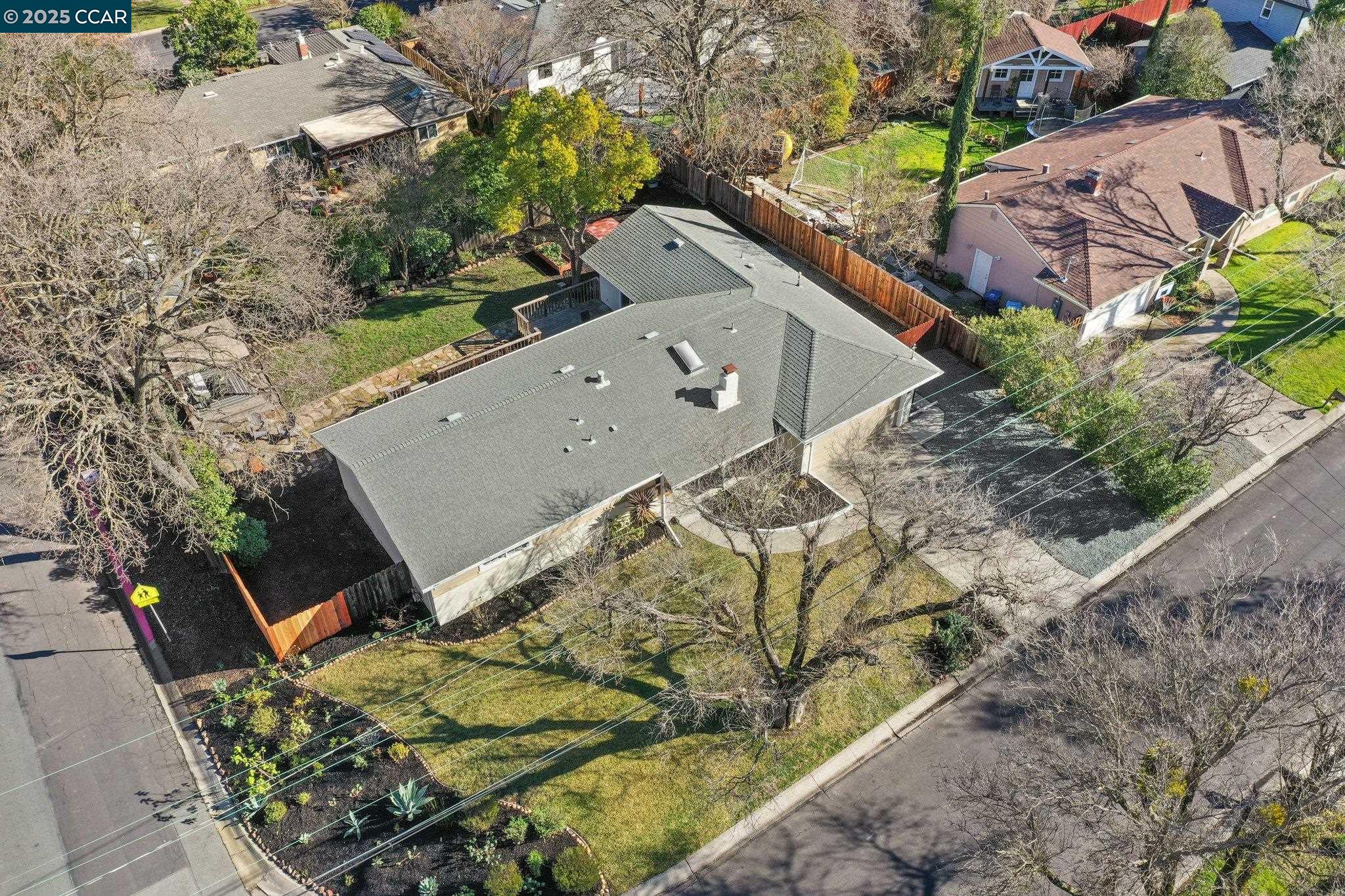 2994 Hillsdale Dr