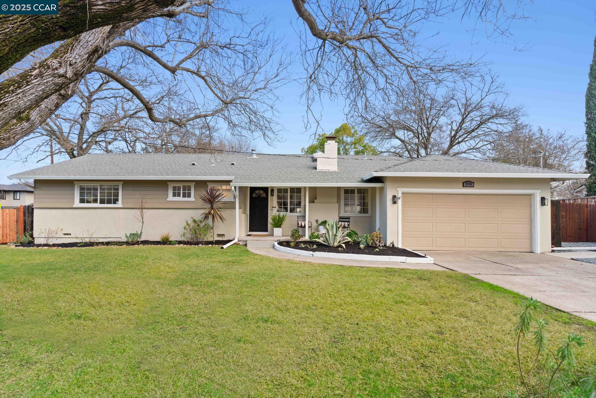 2994 Hillsdale Dr