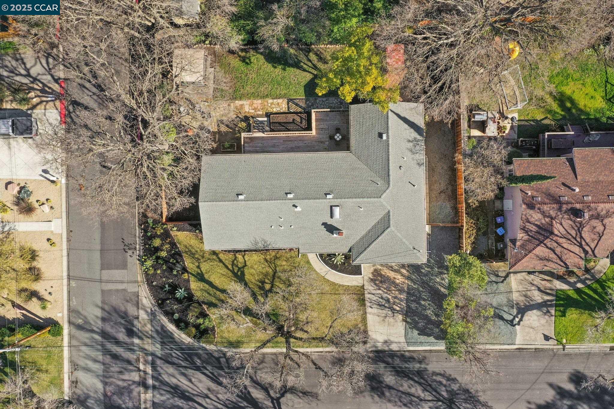 2994 Hillsdale Dr