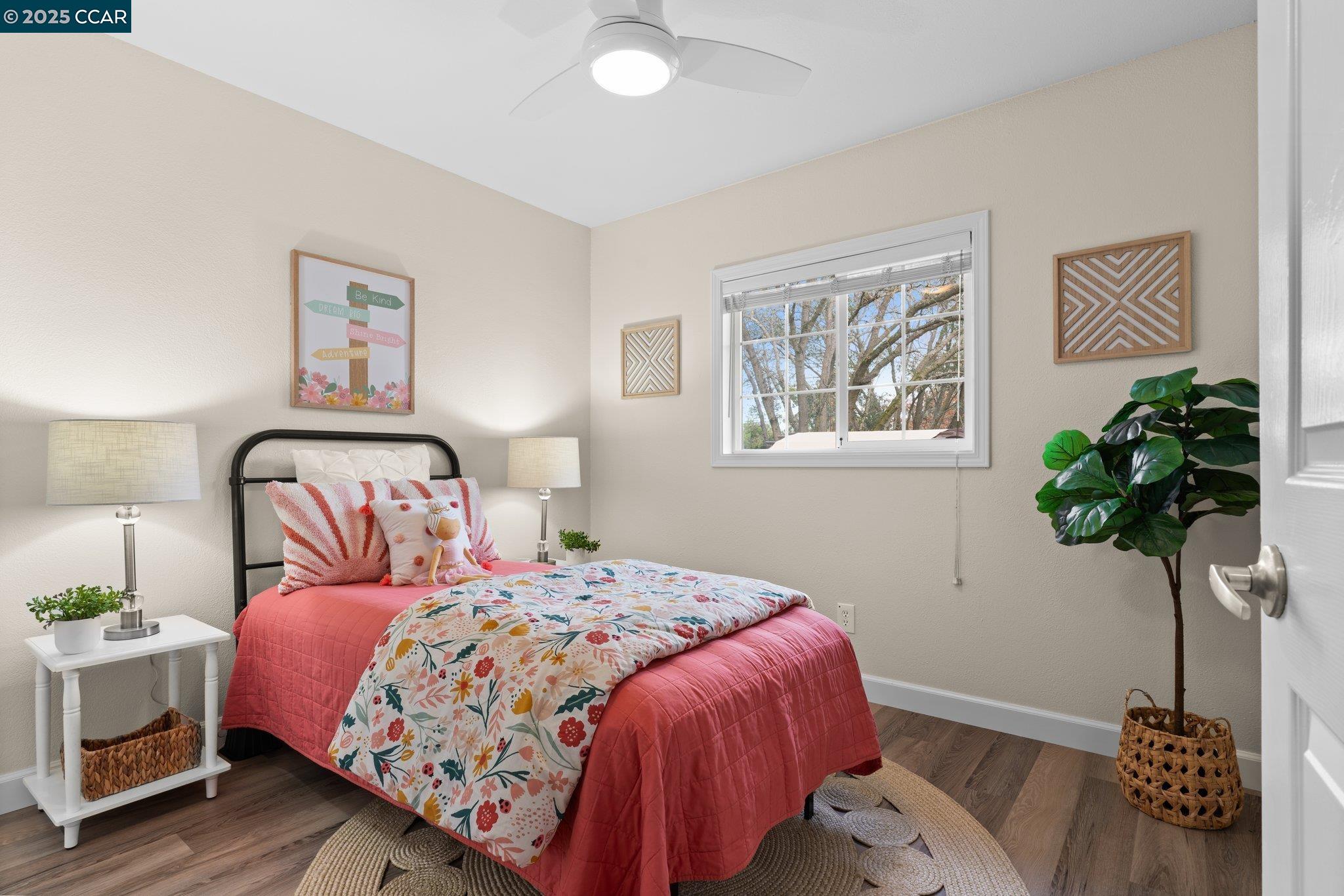 2994 Hillsdale Dr
