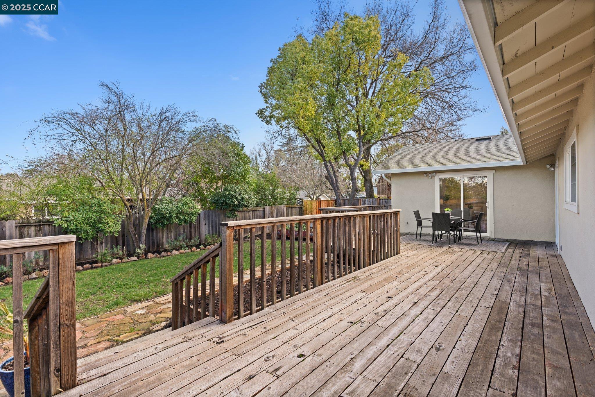 2994 Hillsdale Dr