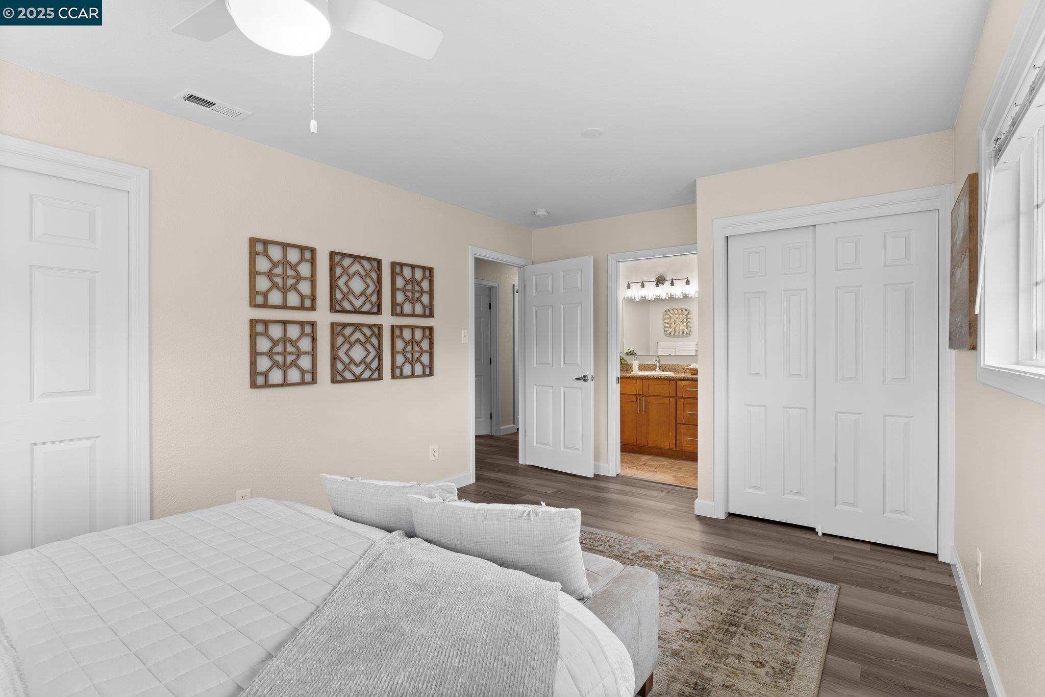 2994 Hillsdale Dr