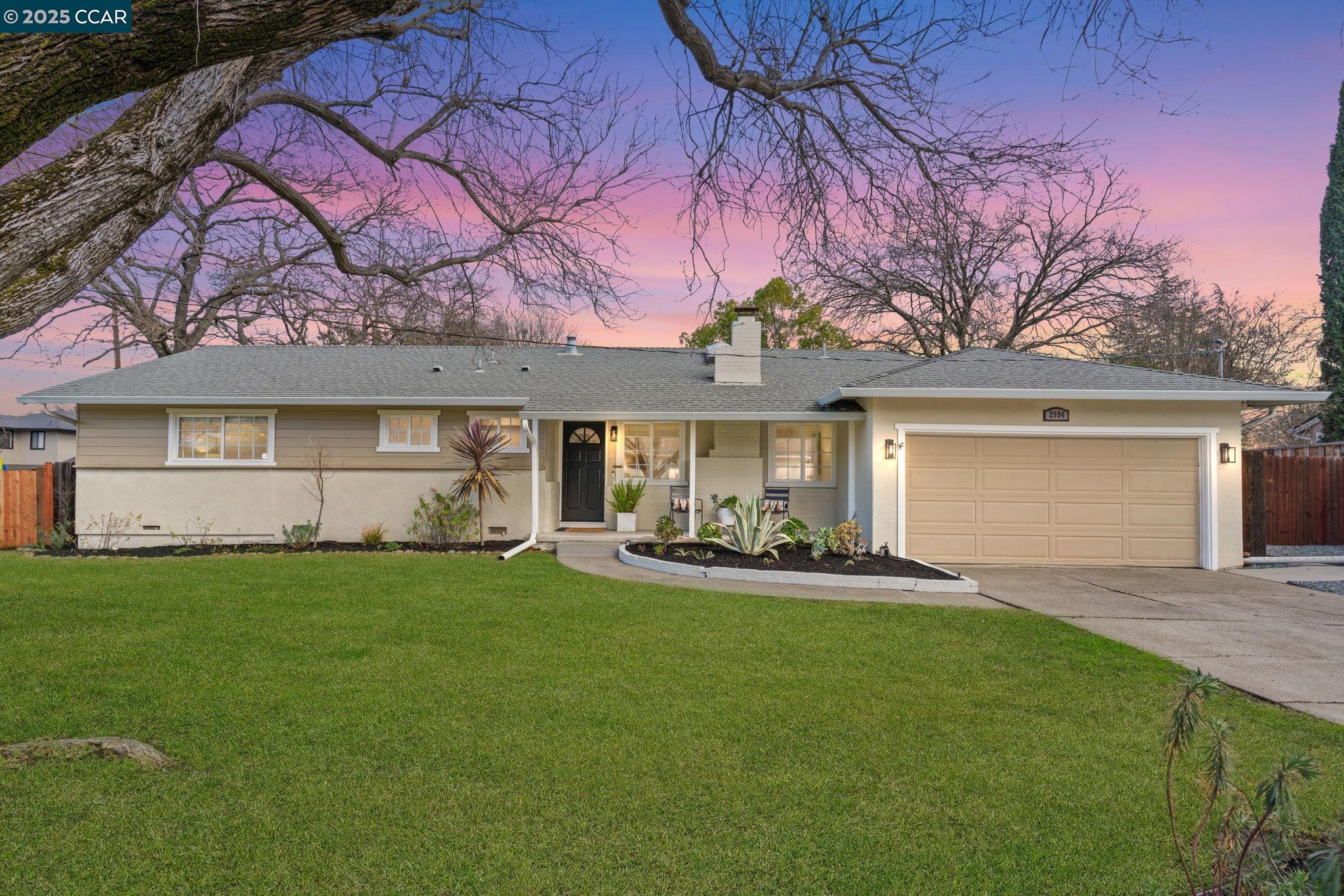 2994 Hillsdale Dr