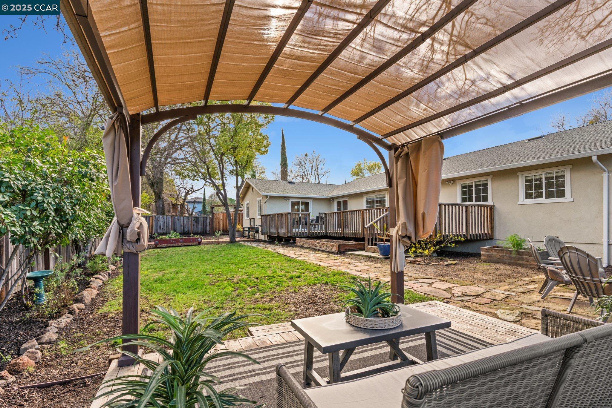 2994 Hillsdale Dr