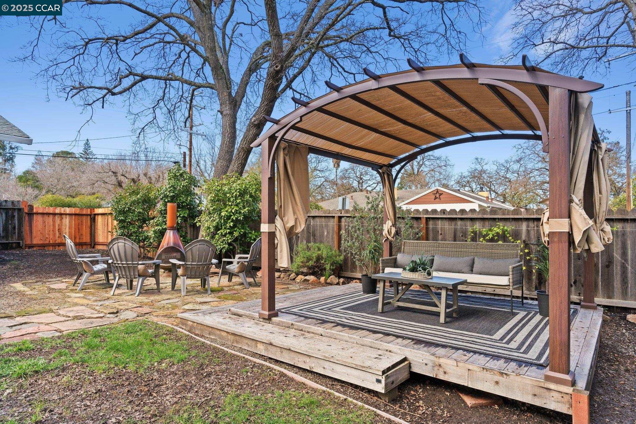 2994 Hillsdale Dr