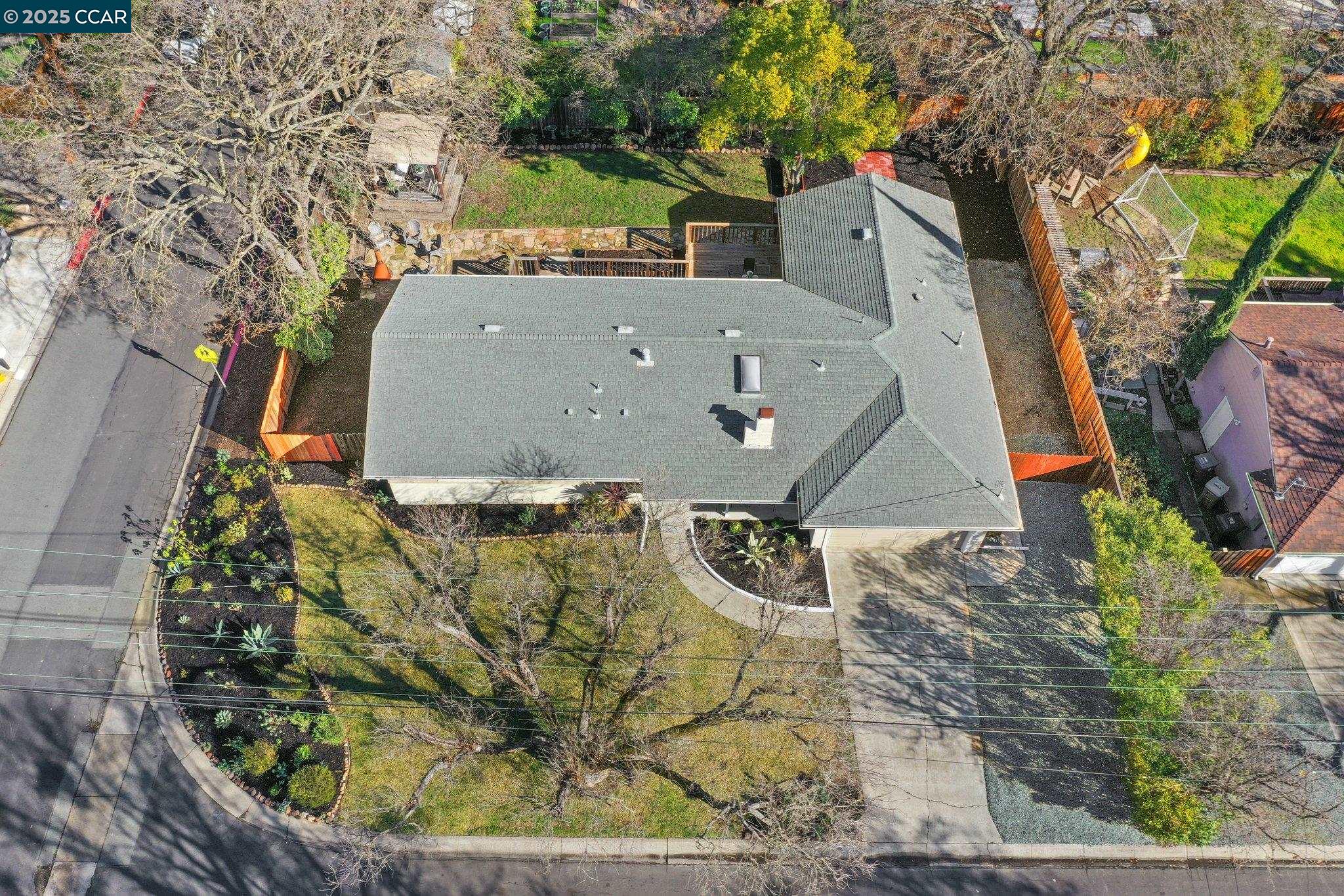 2994 Hillsdale Dr