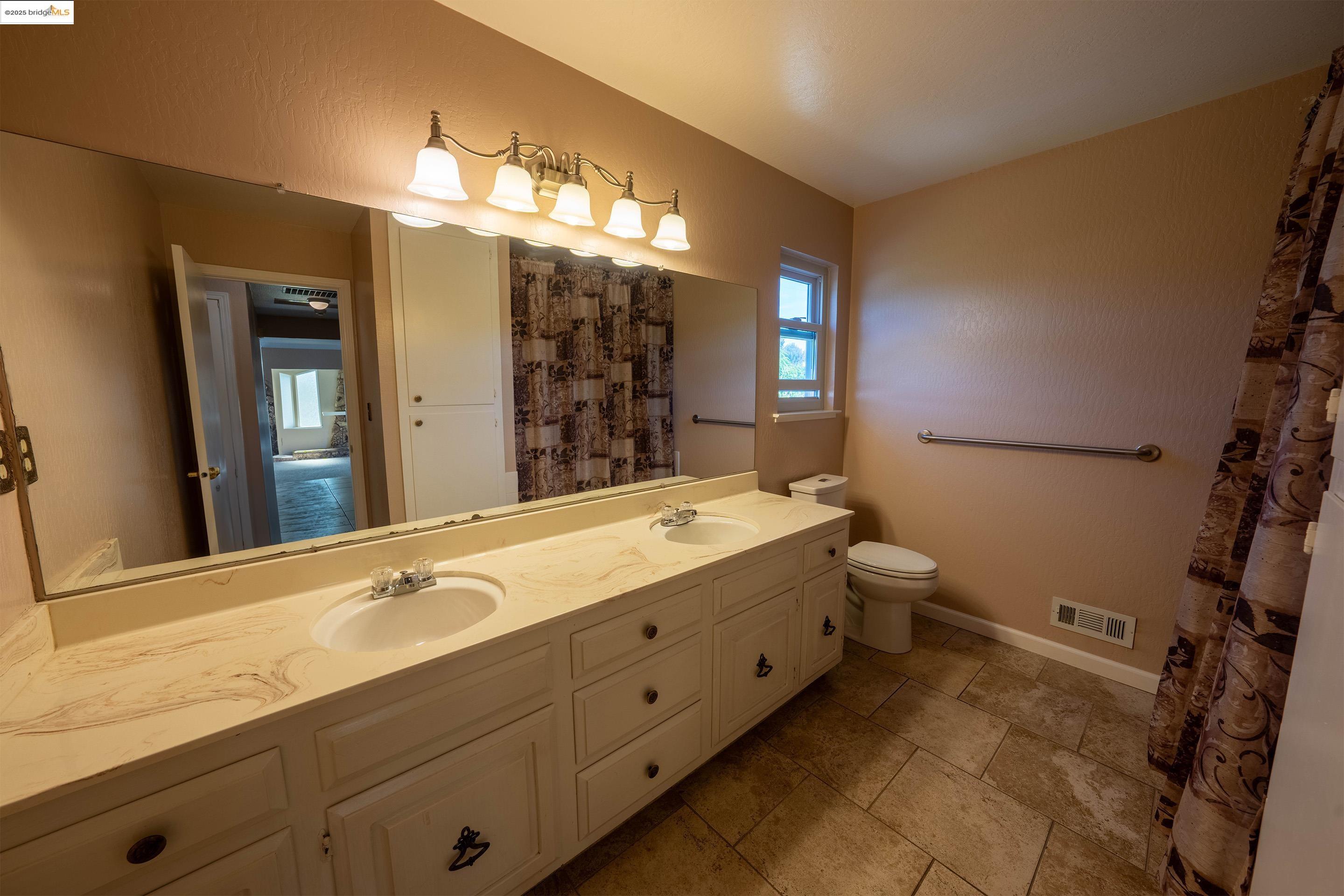 522 Northbrook Ct