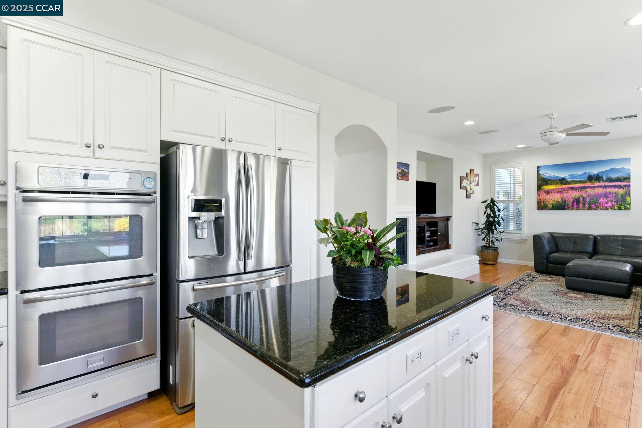 416 Ustilago Ct