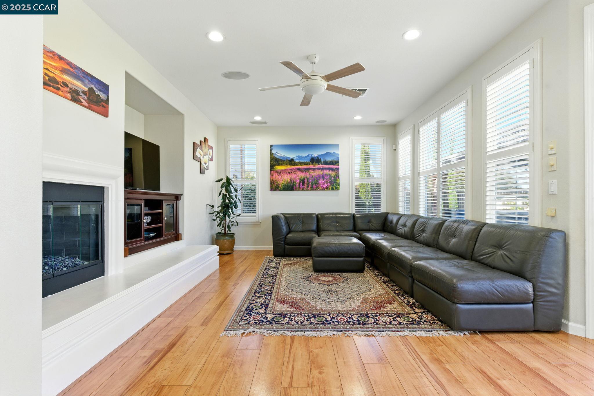 416 Ustilago Ct