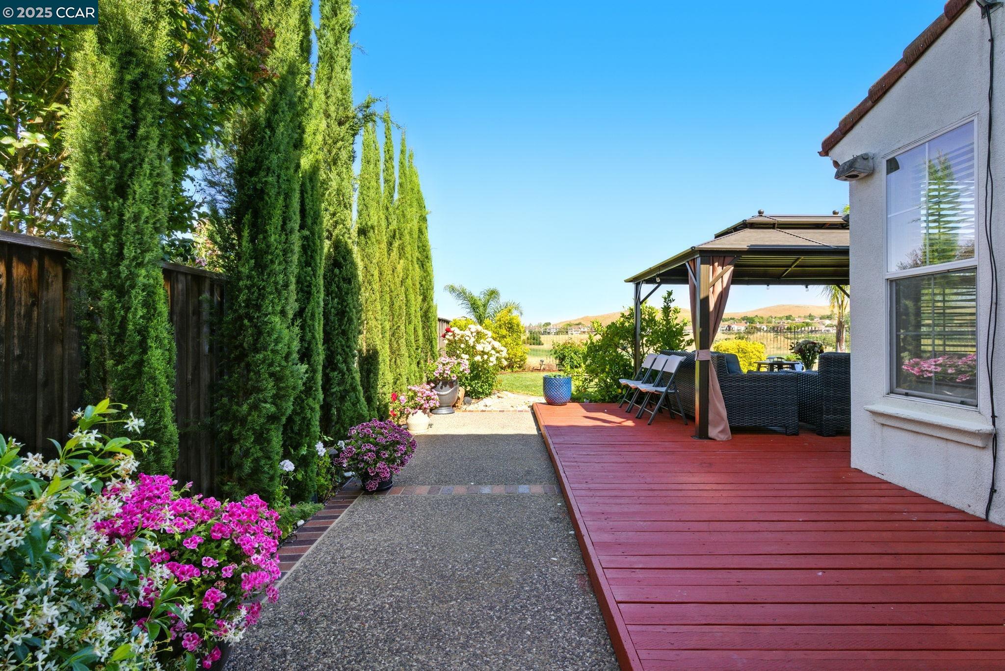 416 Ustilago Ct