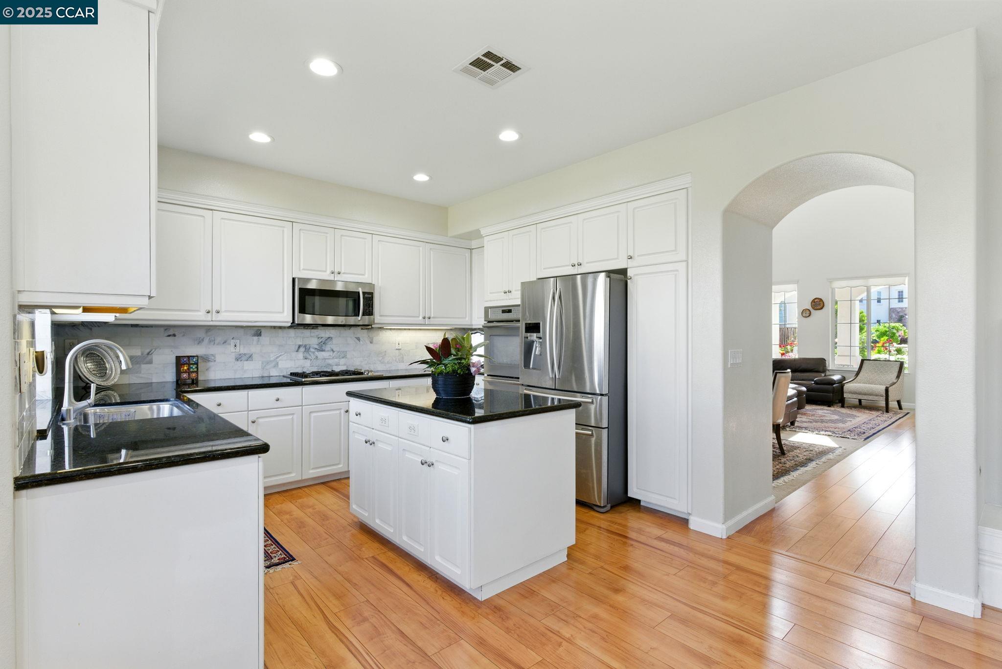 416 Ustilago Ct