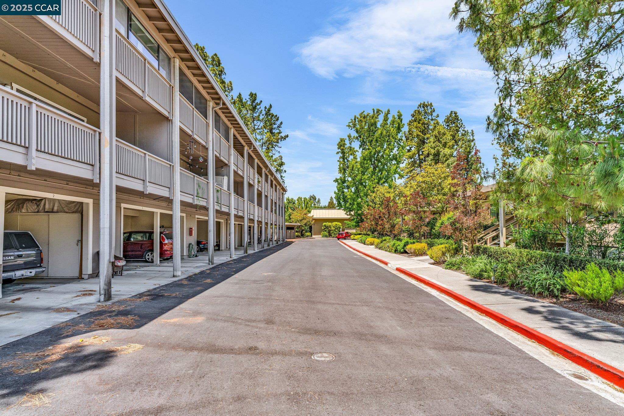 1200 Canyonwood Ct # 10