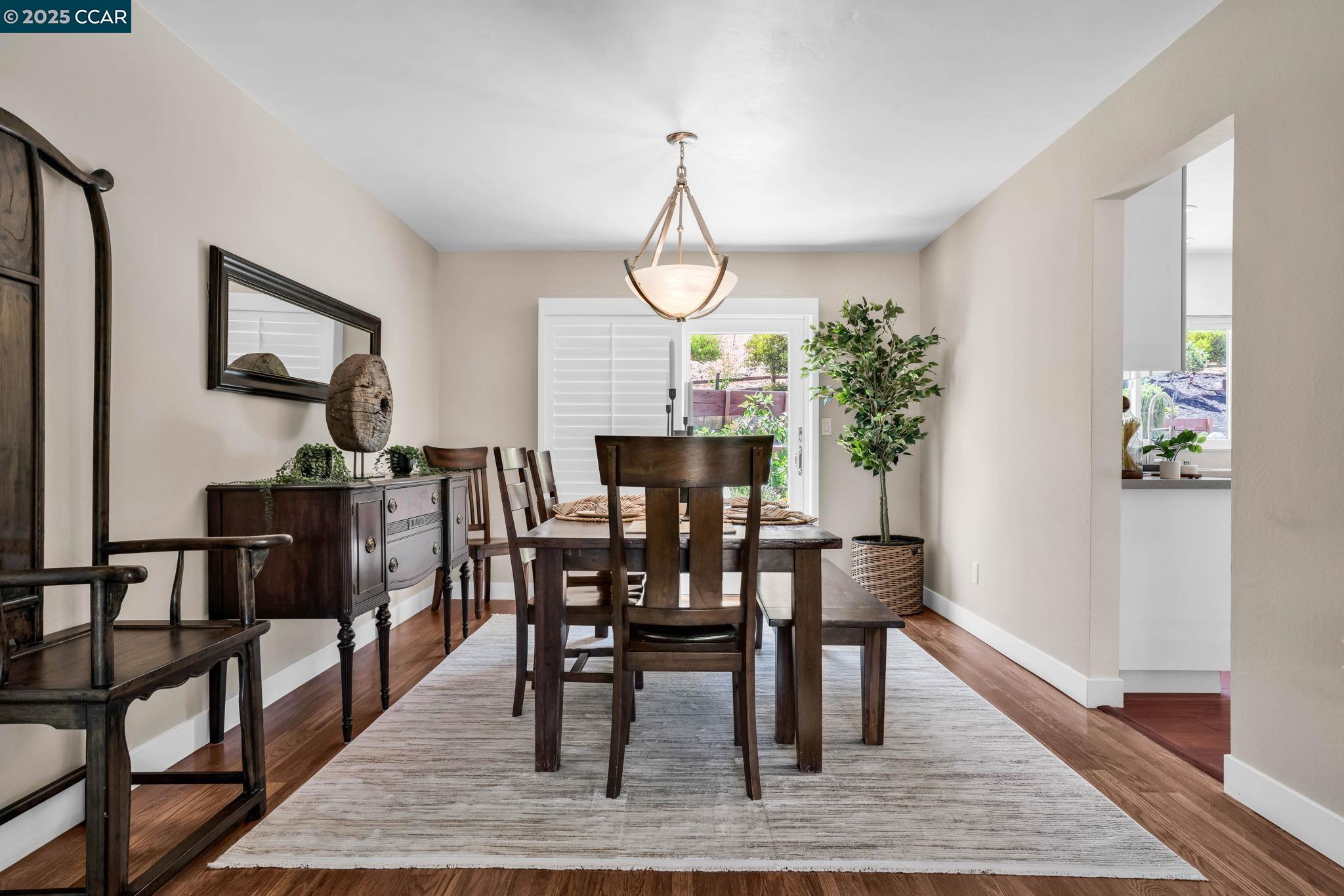 33 El Molino Dr