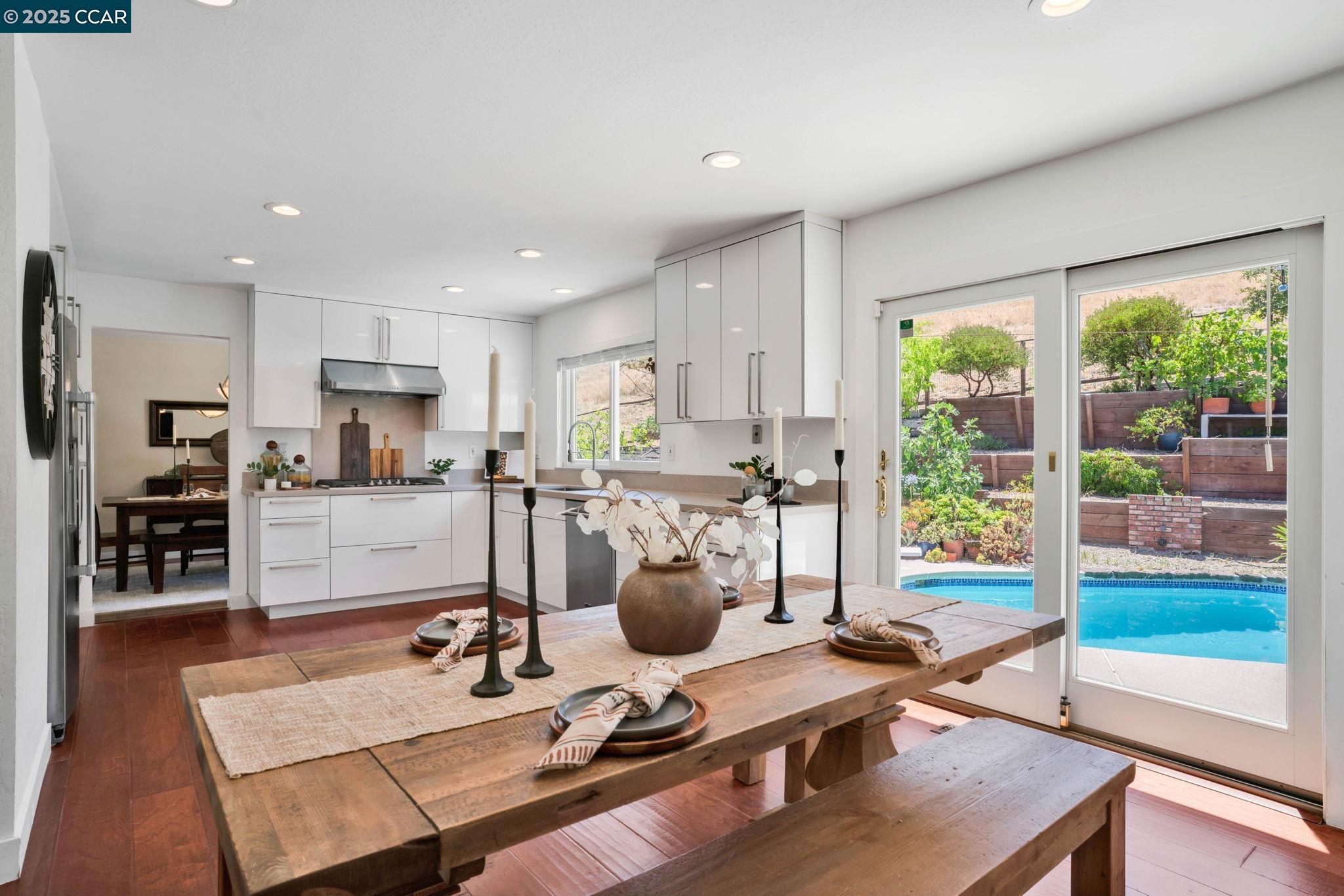 33 El Molino Dr