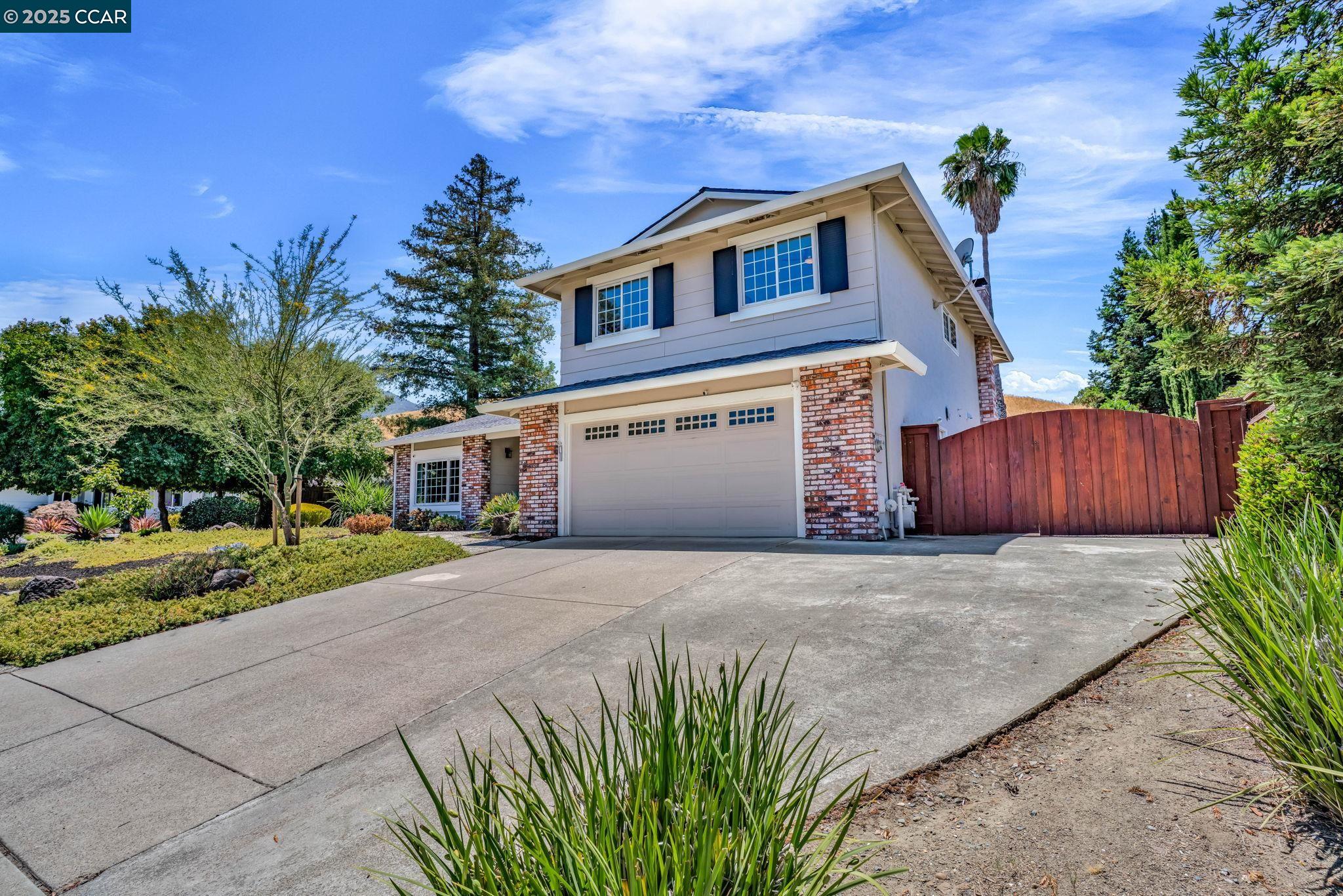 33 El Molino Dr