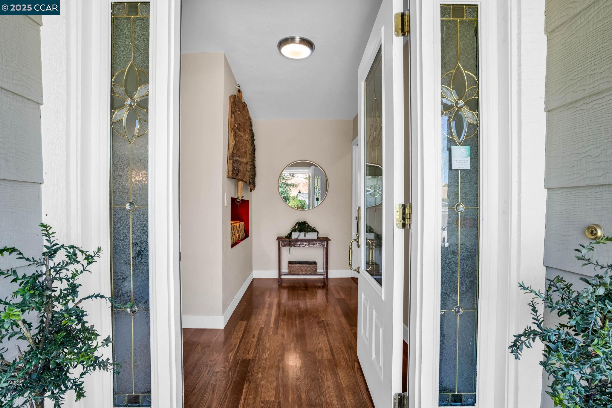33 El Molino Dr