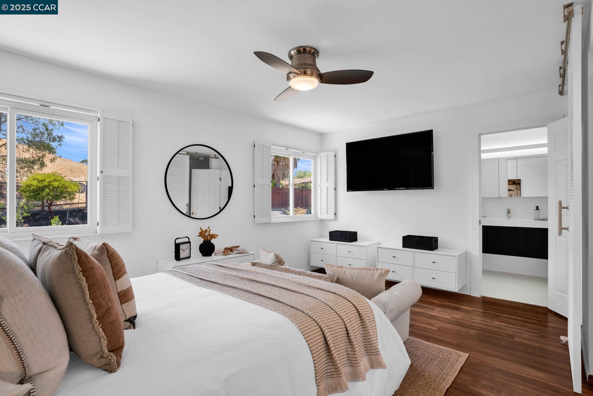 33 El Molino Dr