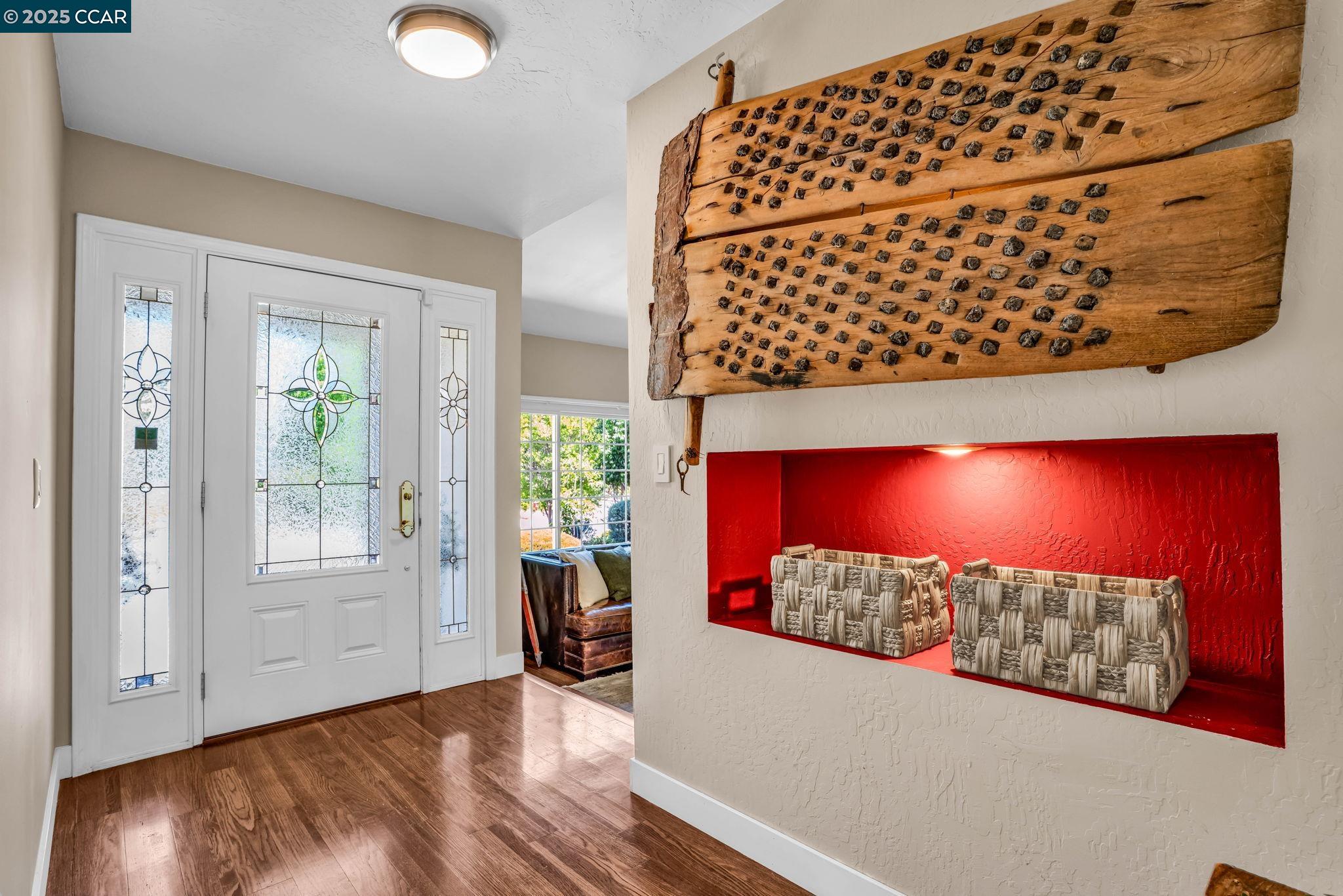 33 El Molino Dr