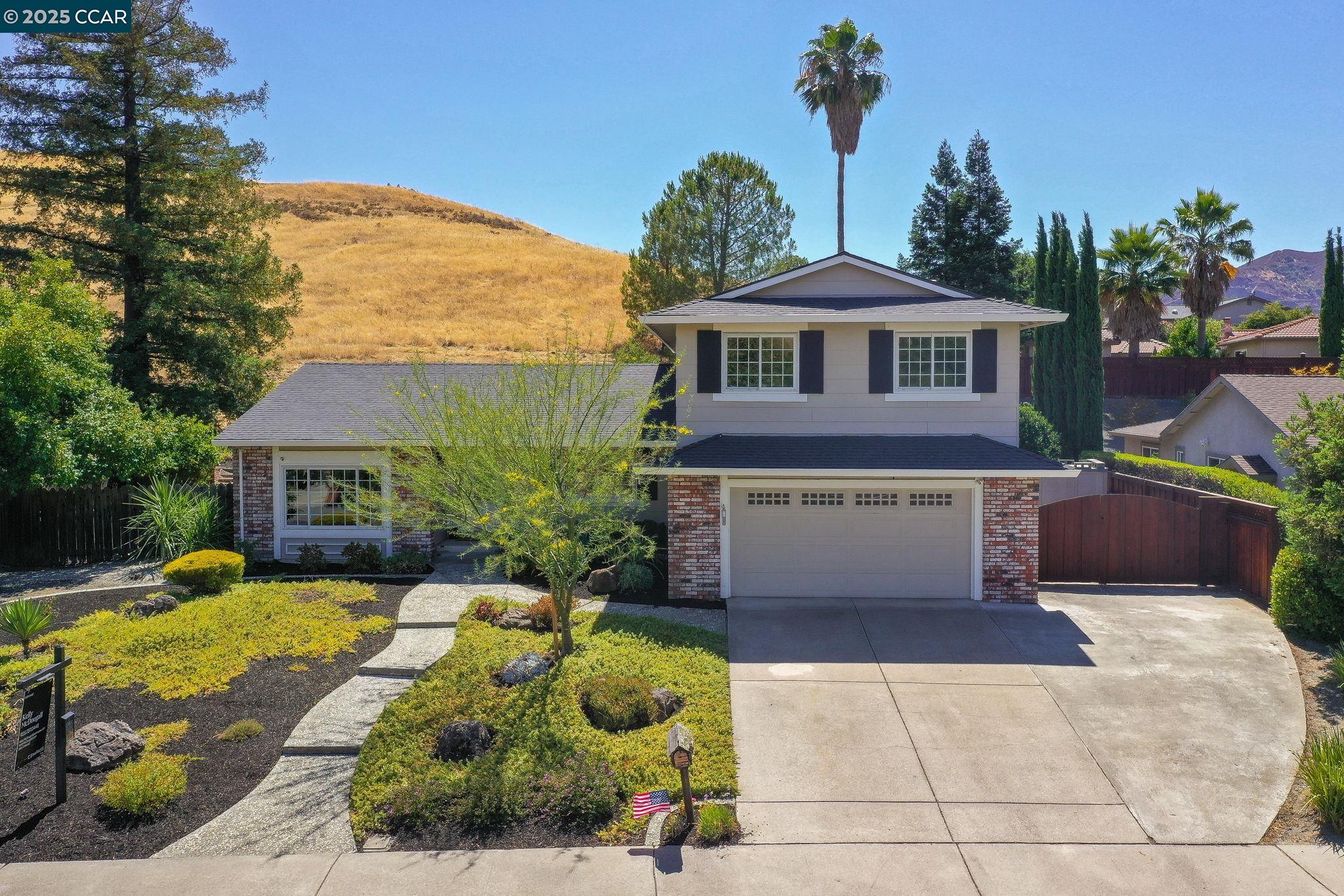 33 El Molino Dr