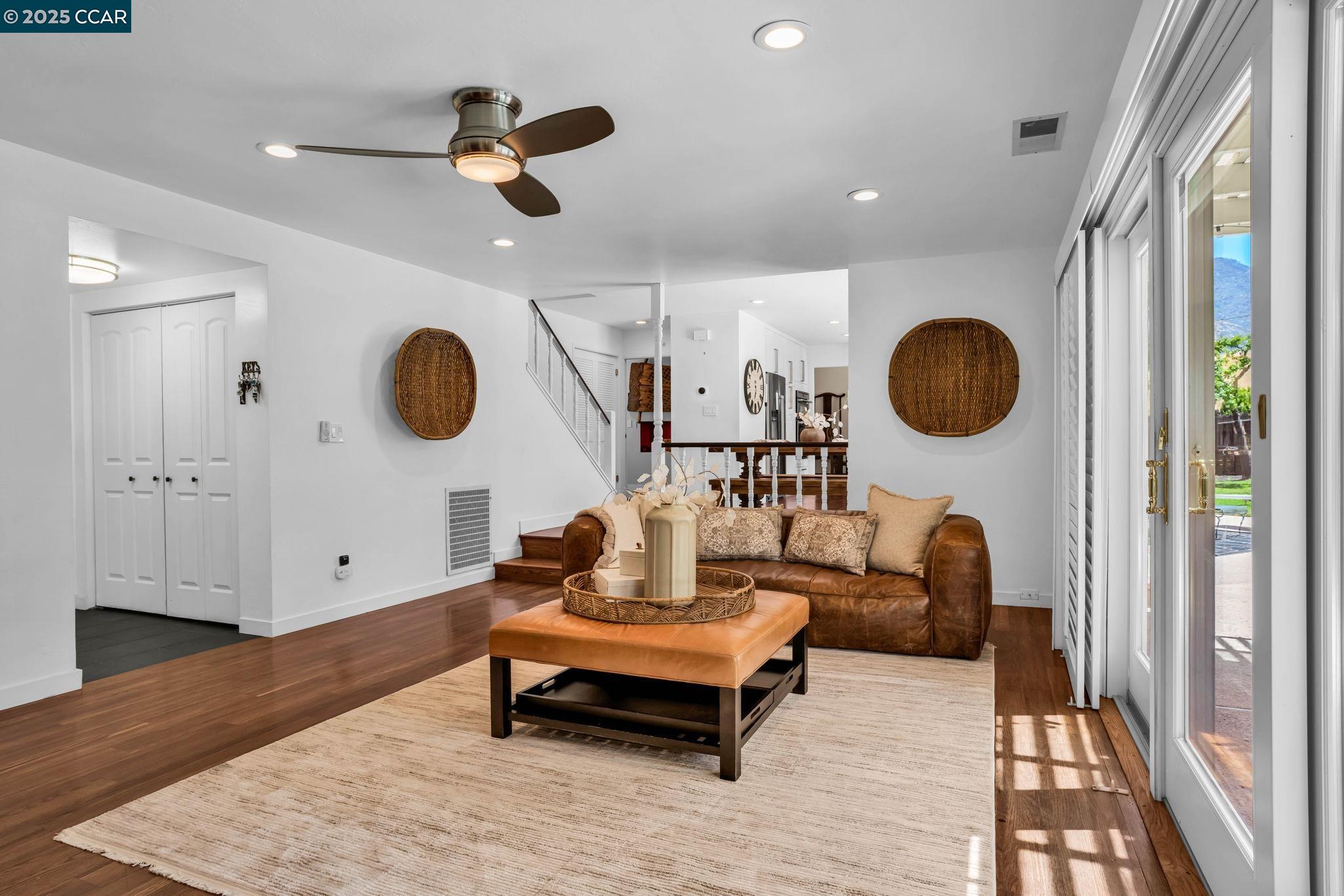 33 El Molino Dr