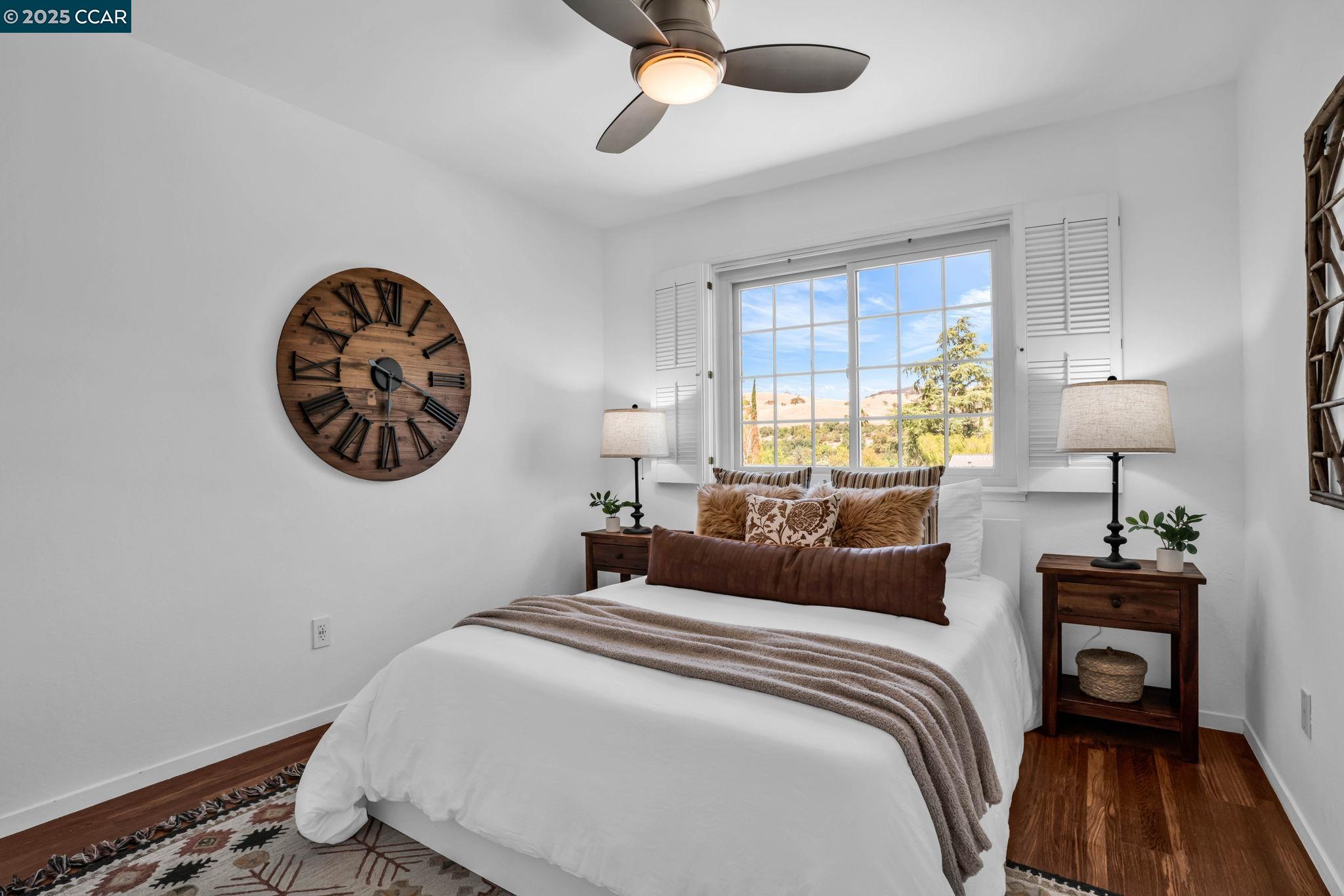 33 El Molino Dr