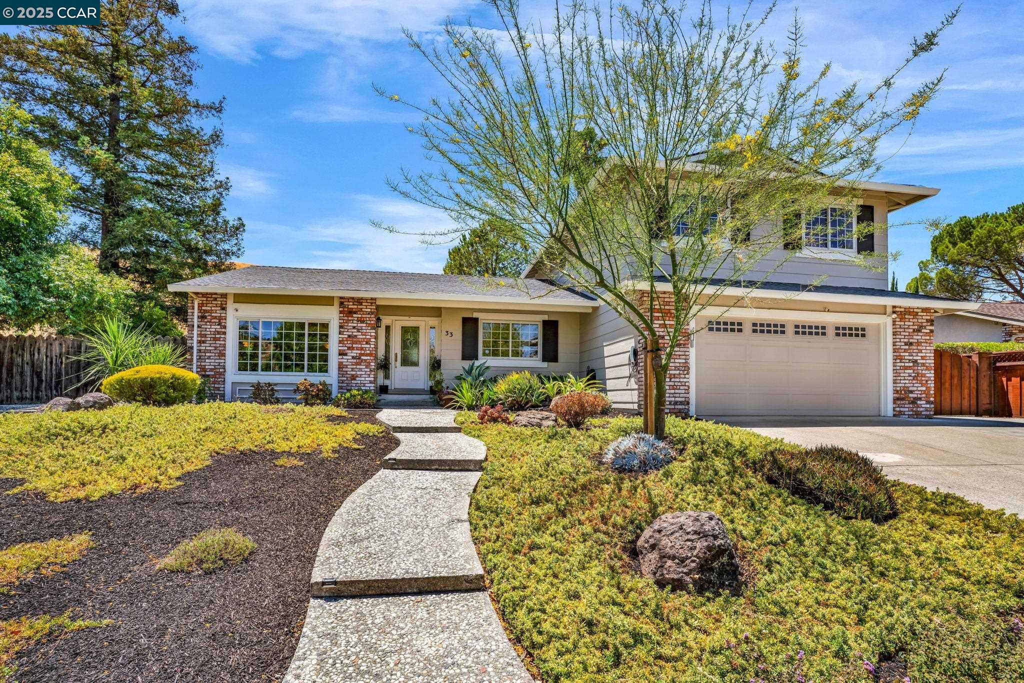 33 El Molino Dr
