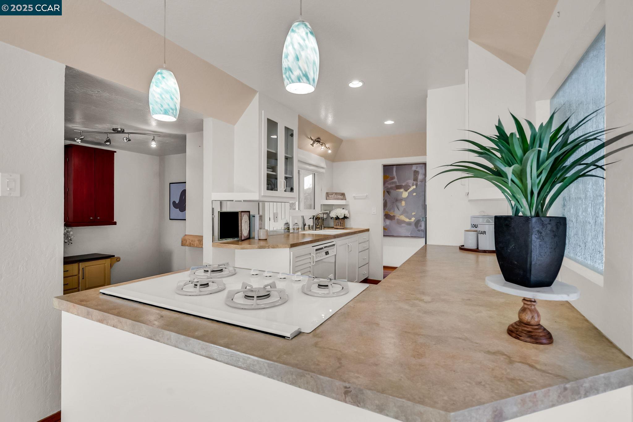 5872 Herriman Dr