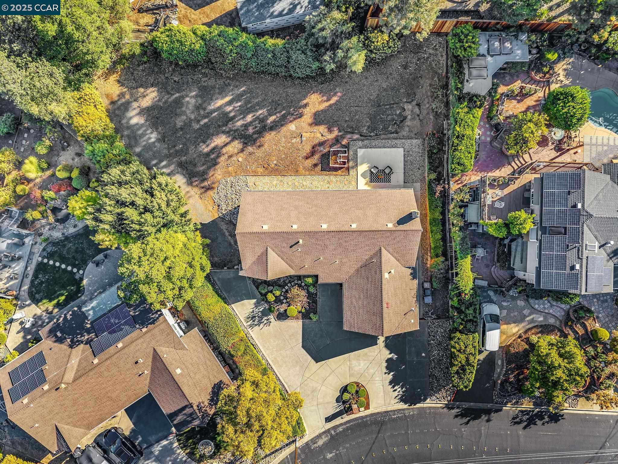 5872 Herriman Dr