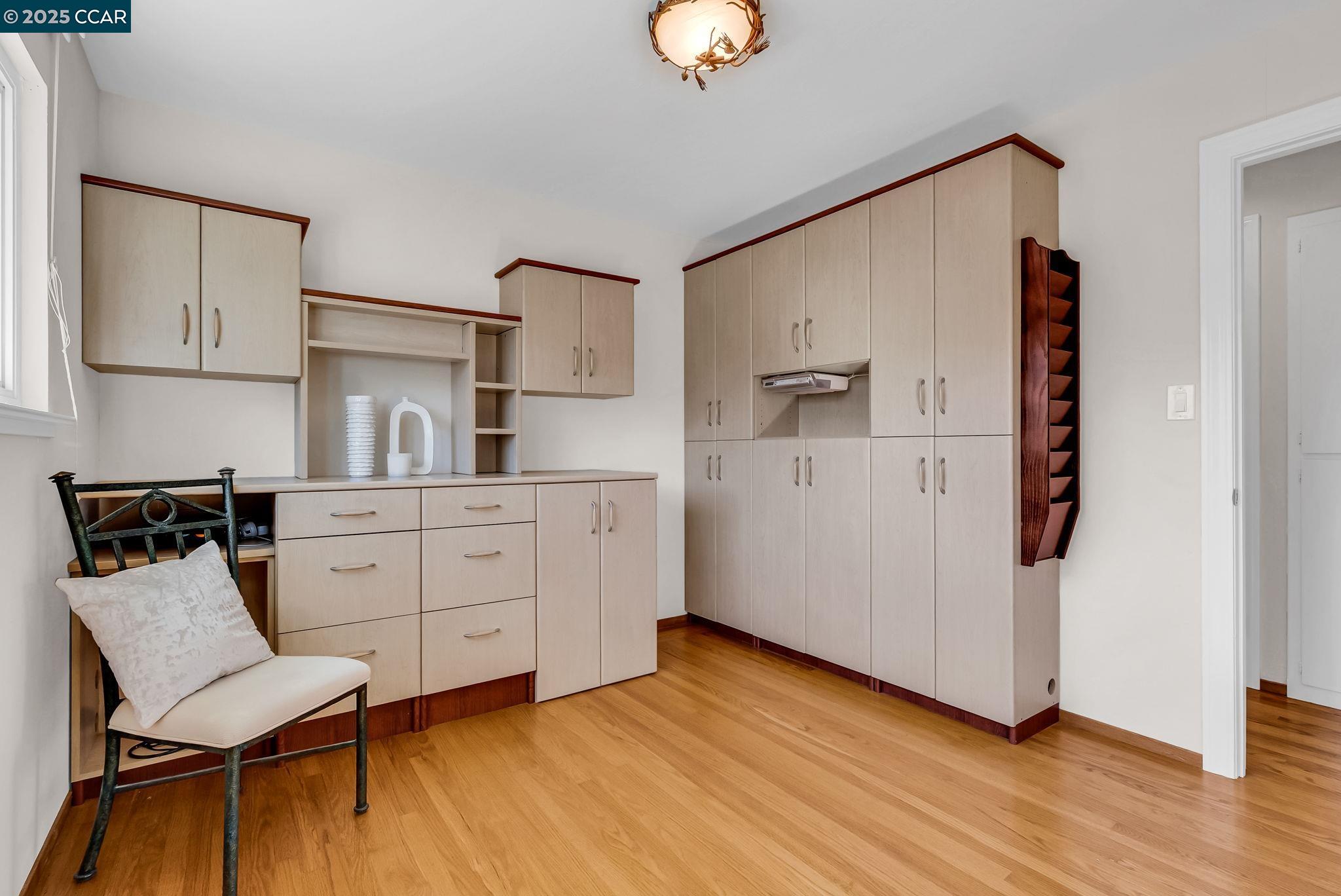 5872 Herriman Dr