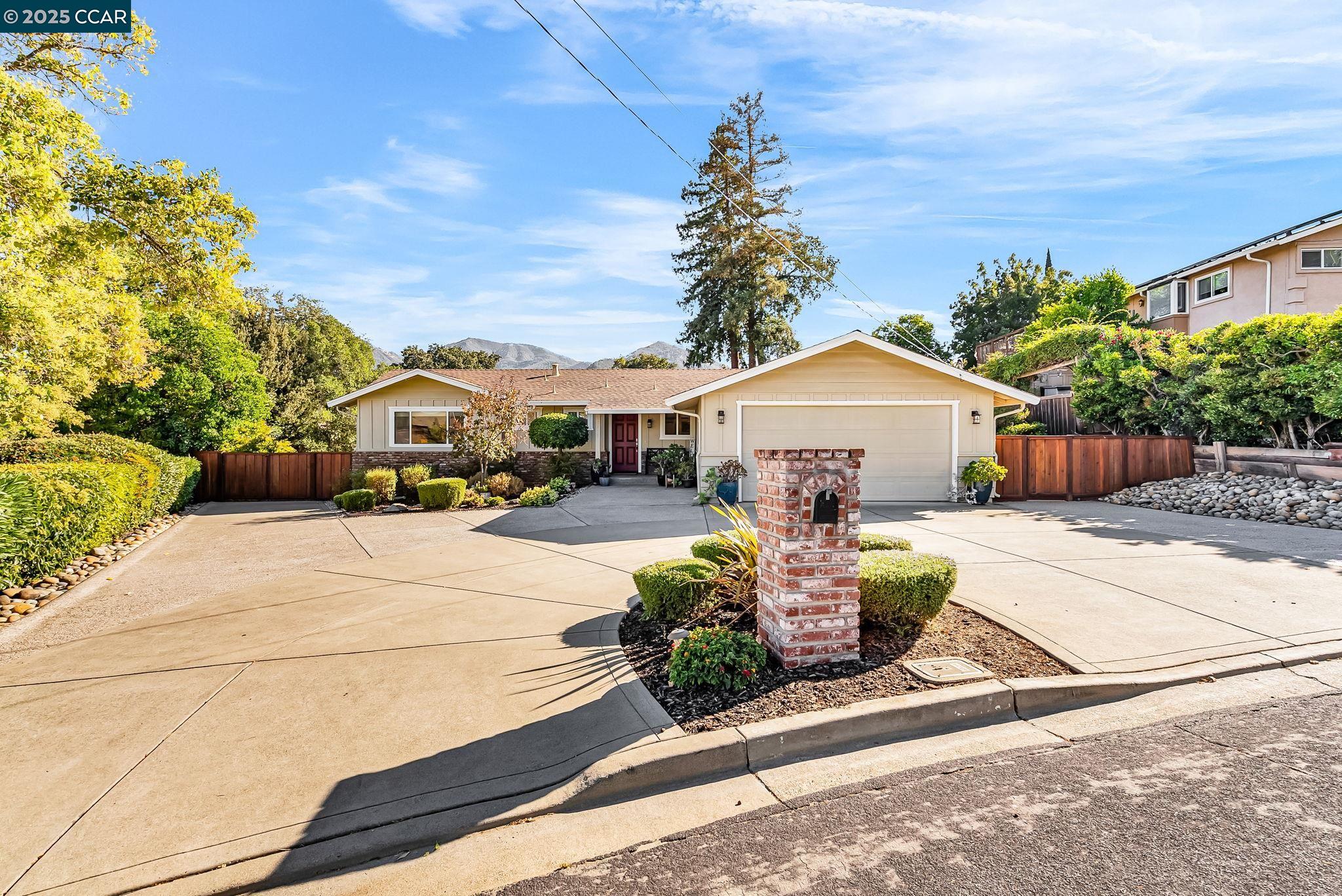 5872 Herriman Dr