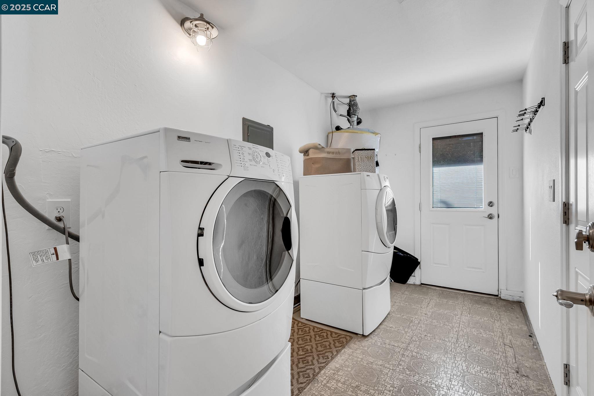 5872 Herriman Dr