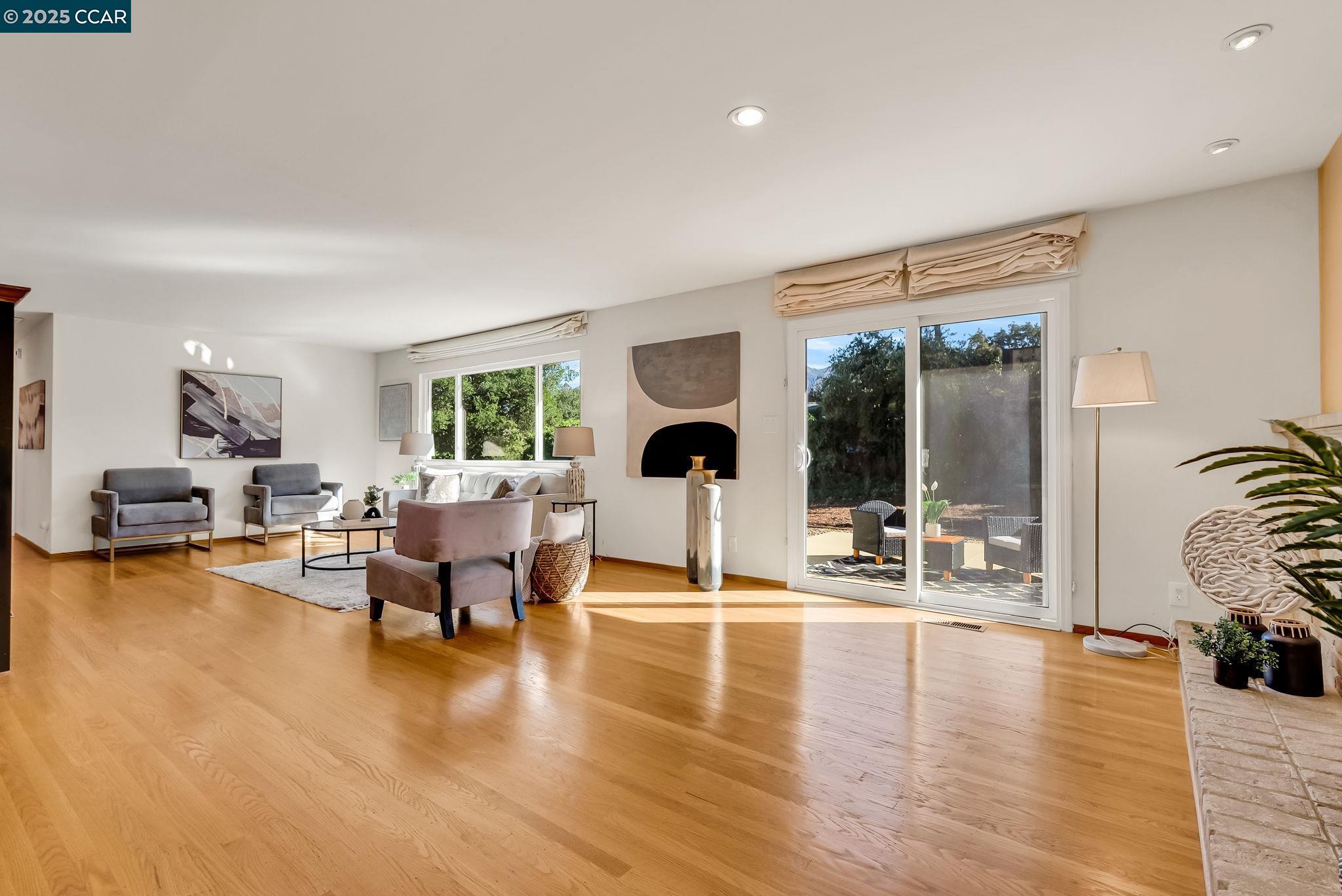 5872 Herriman Dr
