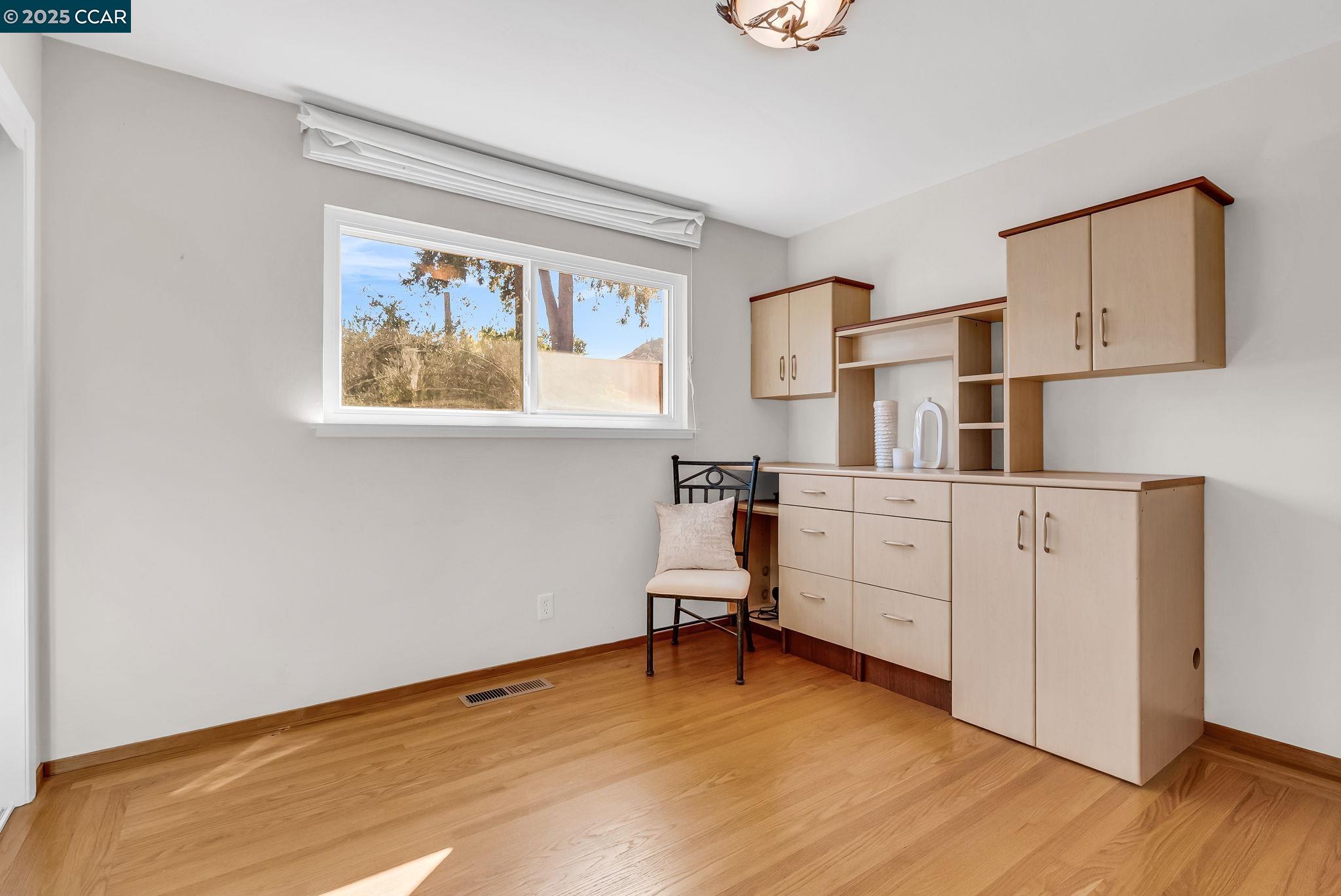 5872 Herriman Dr