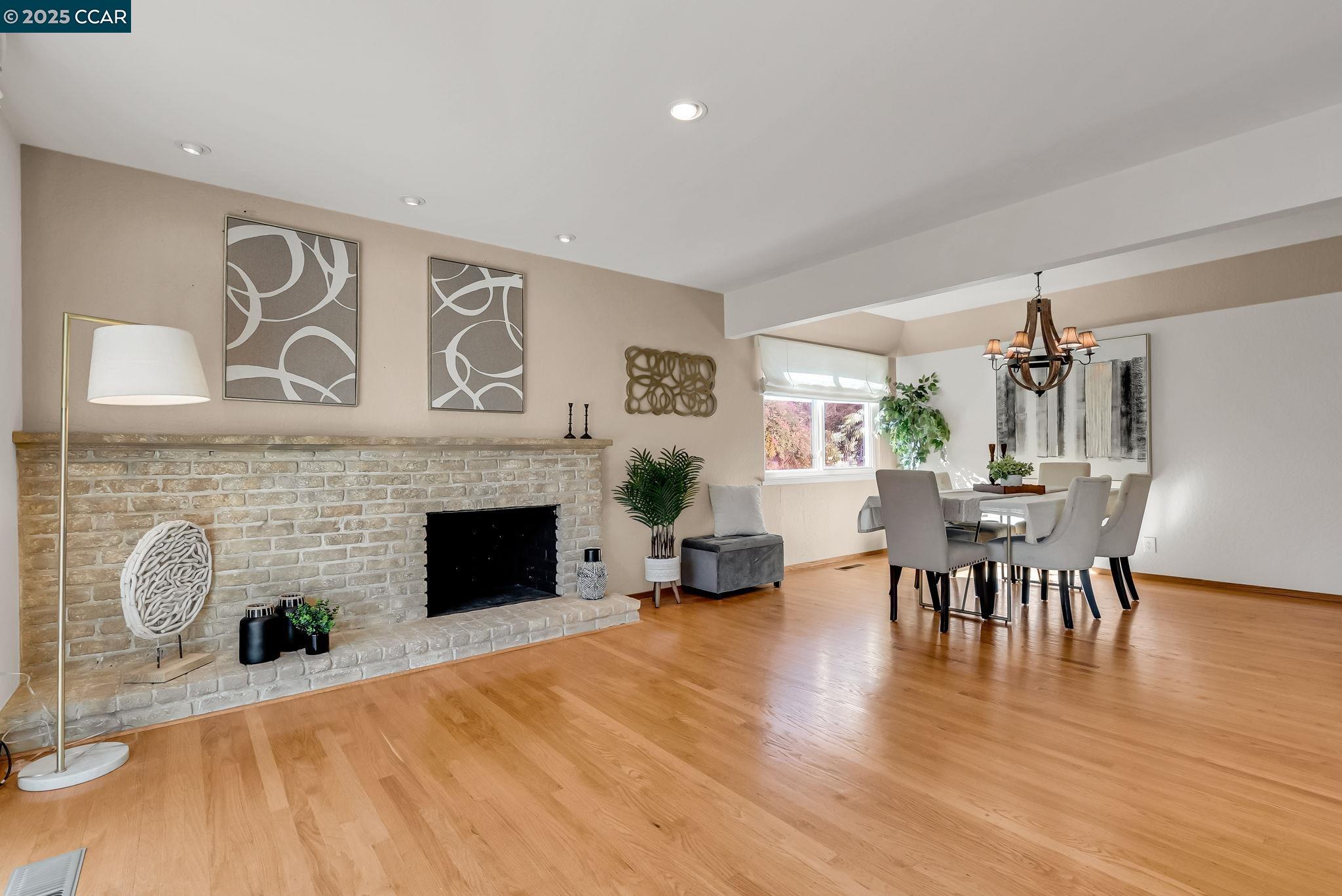 5872 Herriman Dr