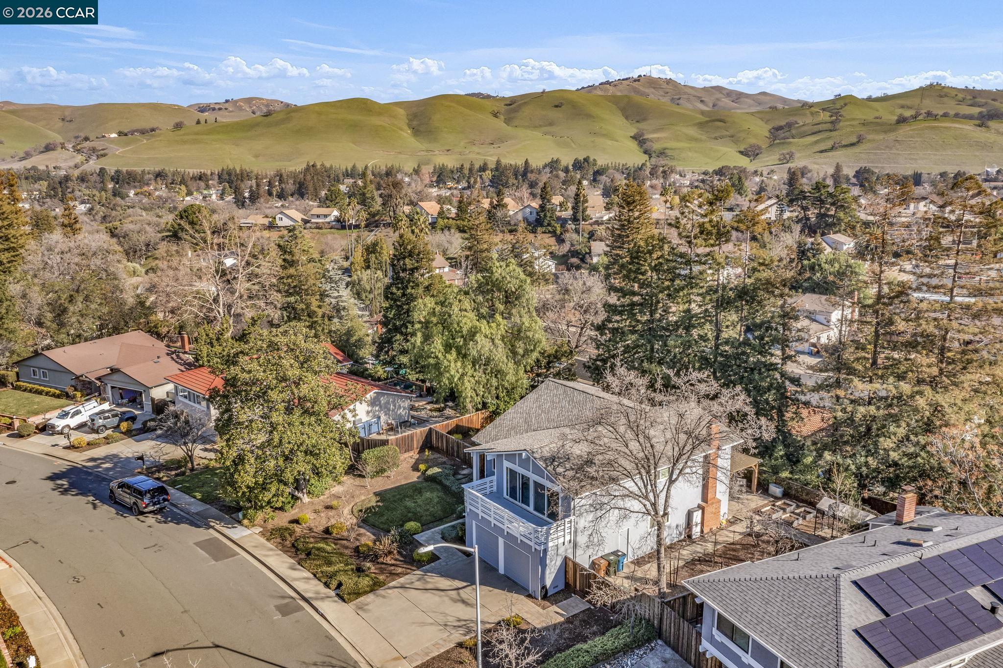 327 Mt Washington Way