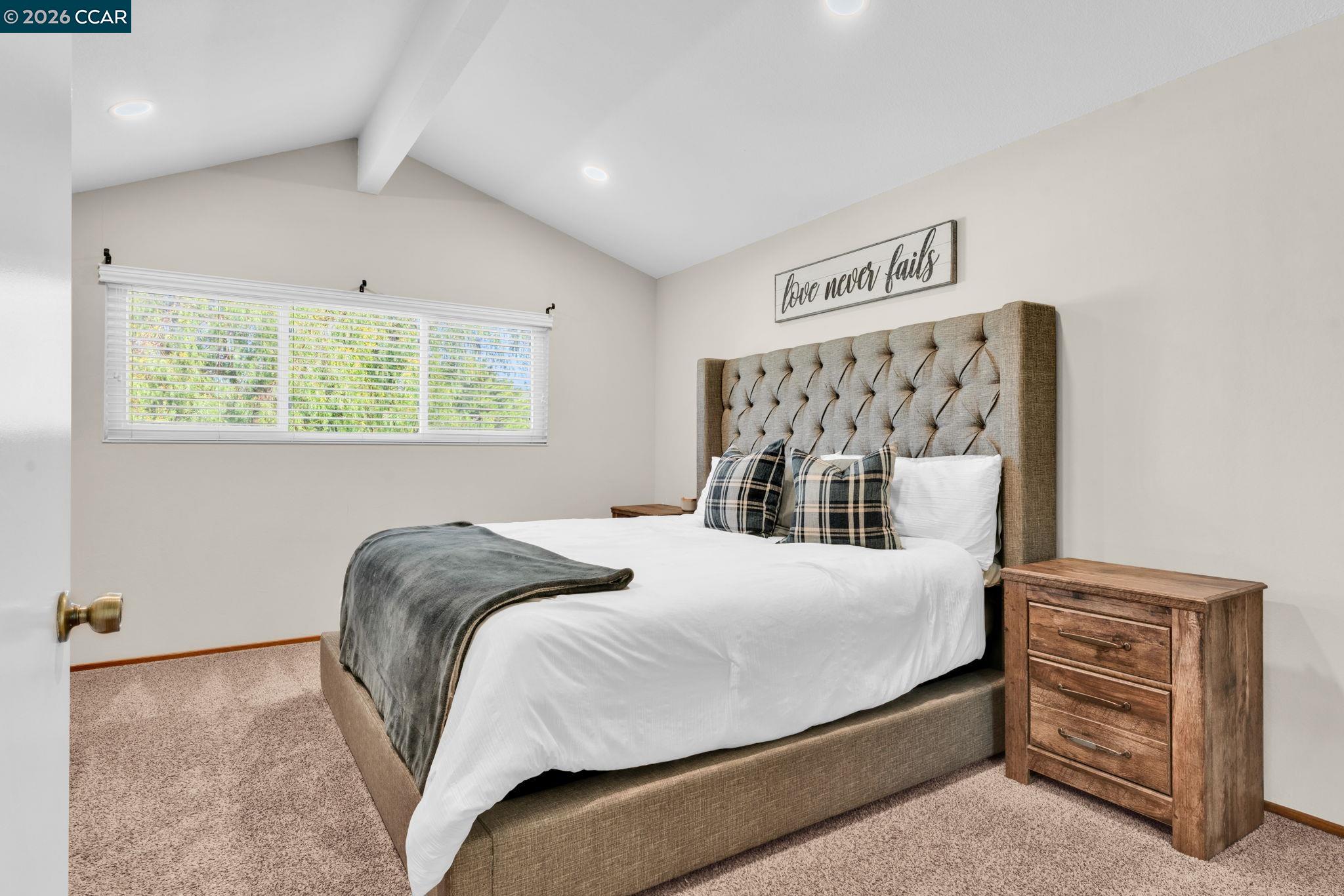 327 Mt Washington Way