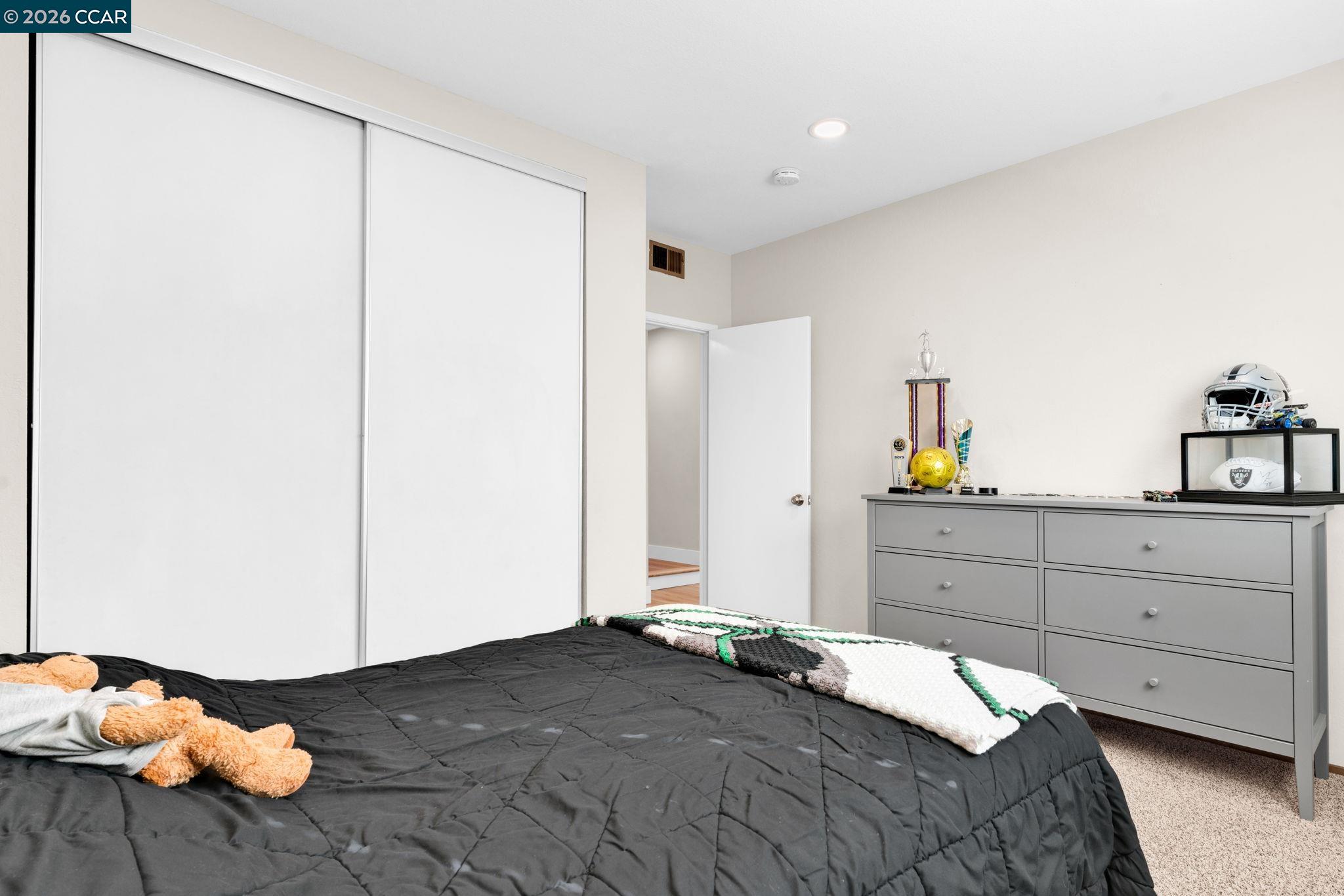 327 Mt Washington Way