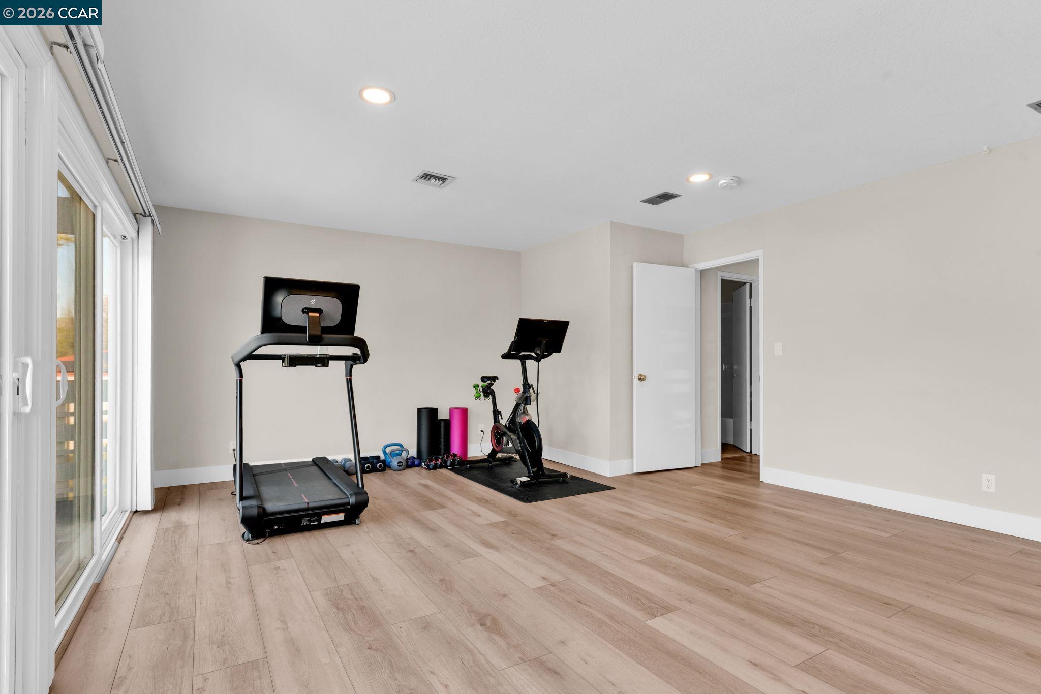 327 Mt Washington Way