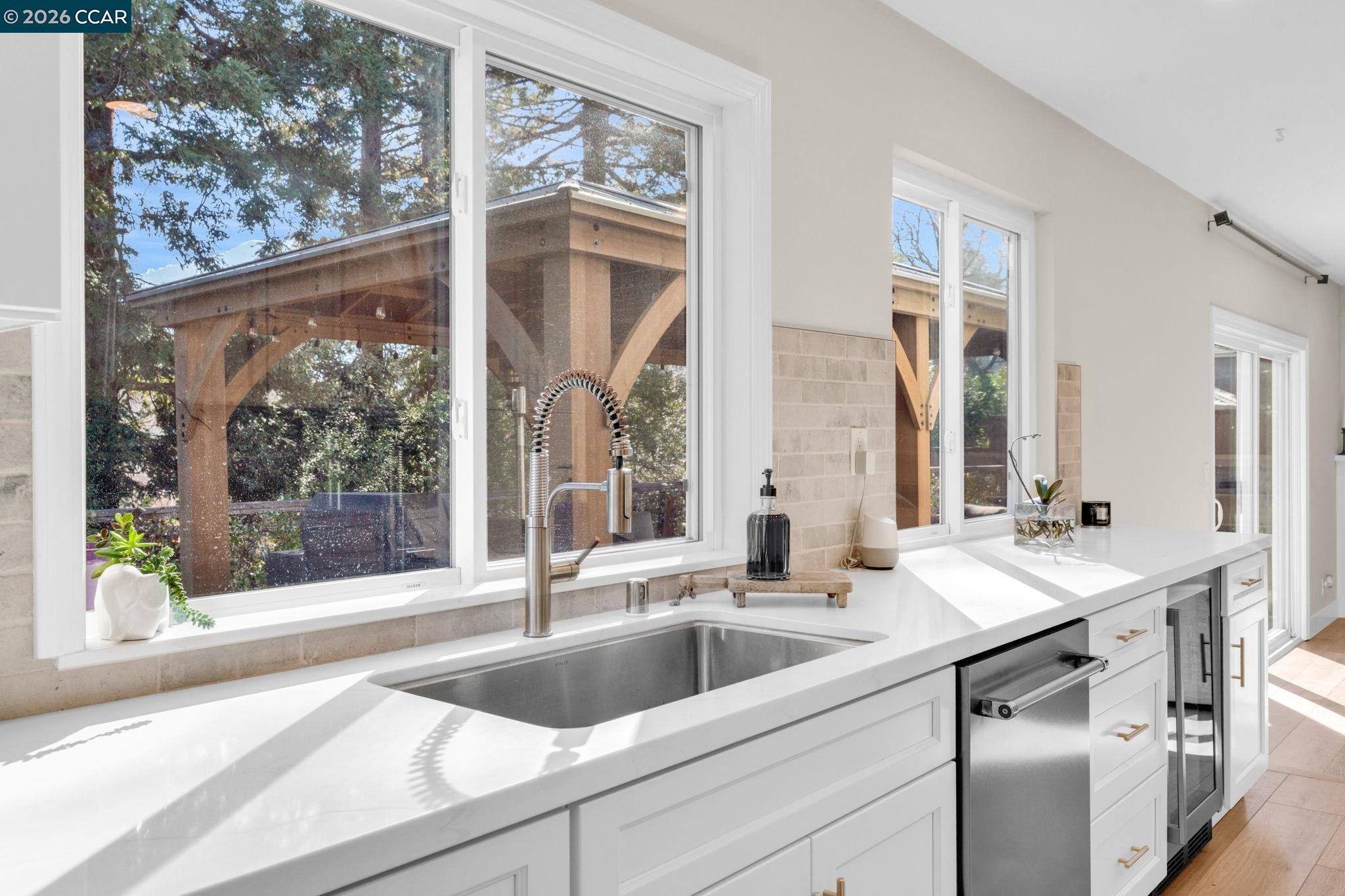 327 Mt Washington Way