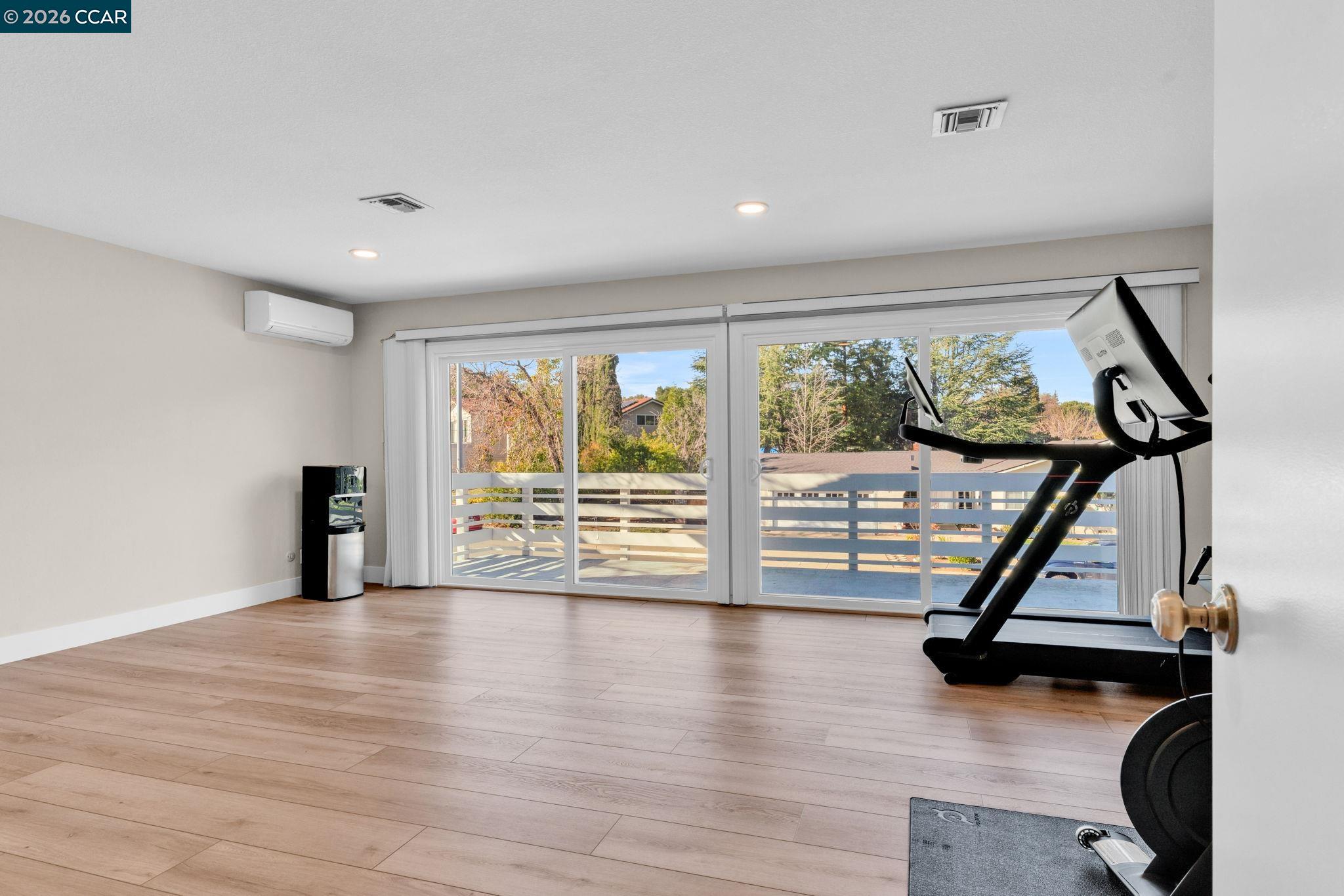 327 Mt Washington Way