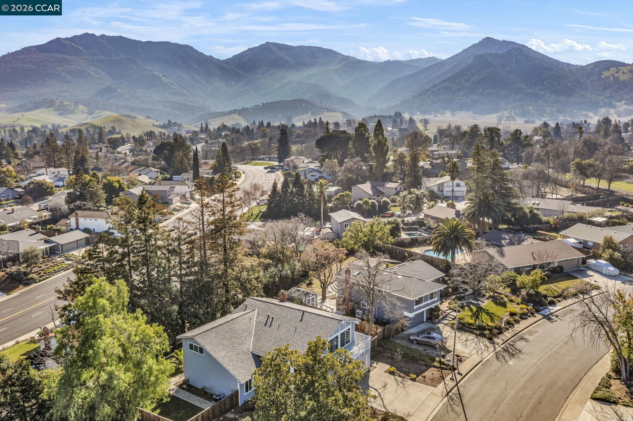 327 Mt Washington Way