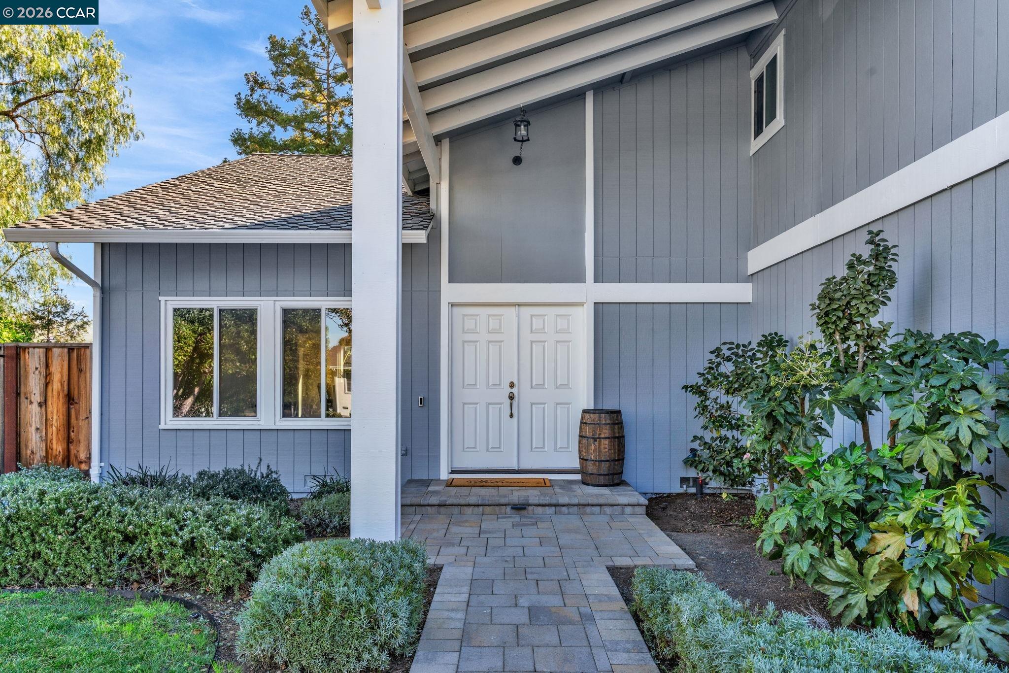 327 Mt Washington Way