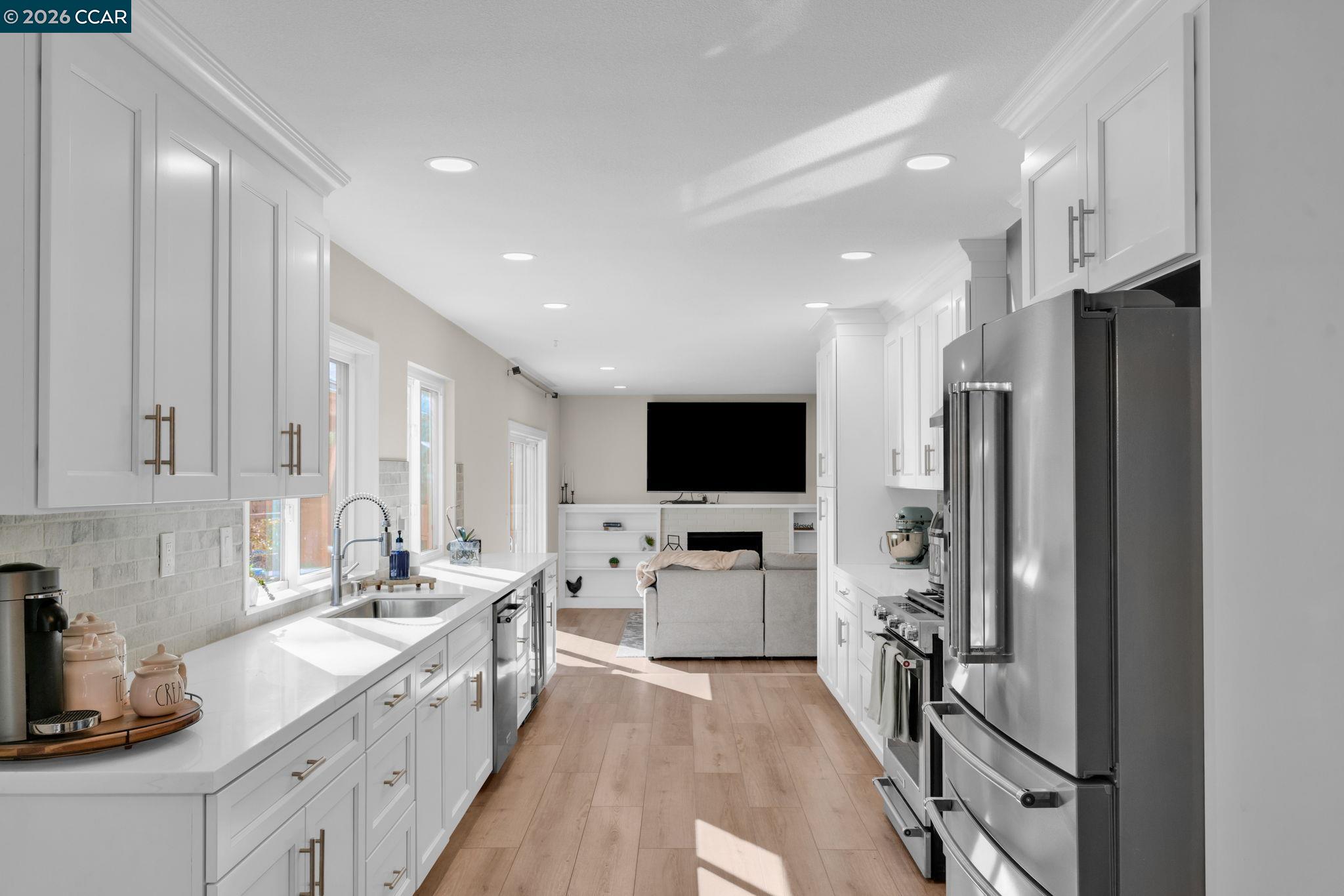 327 Mt Washington Way