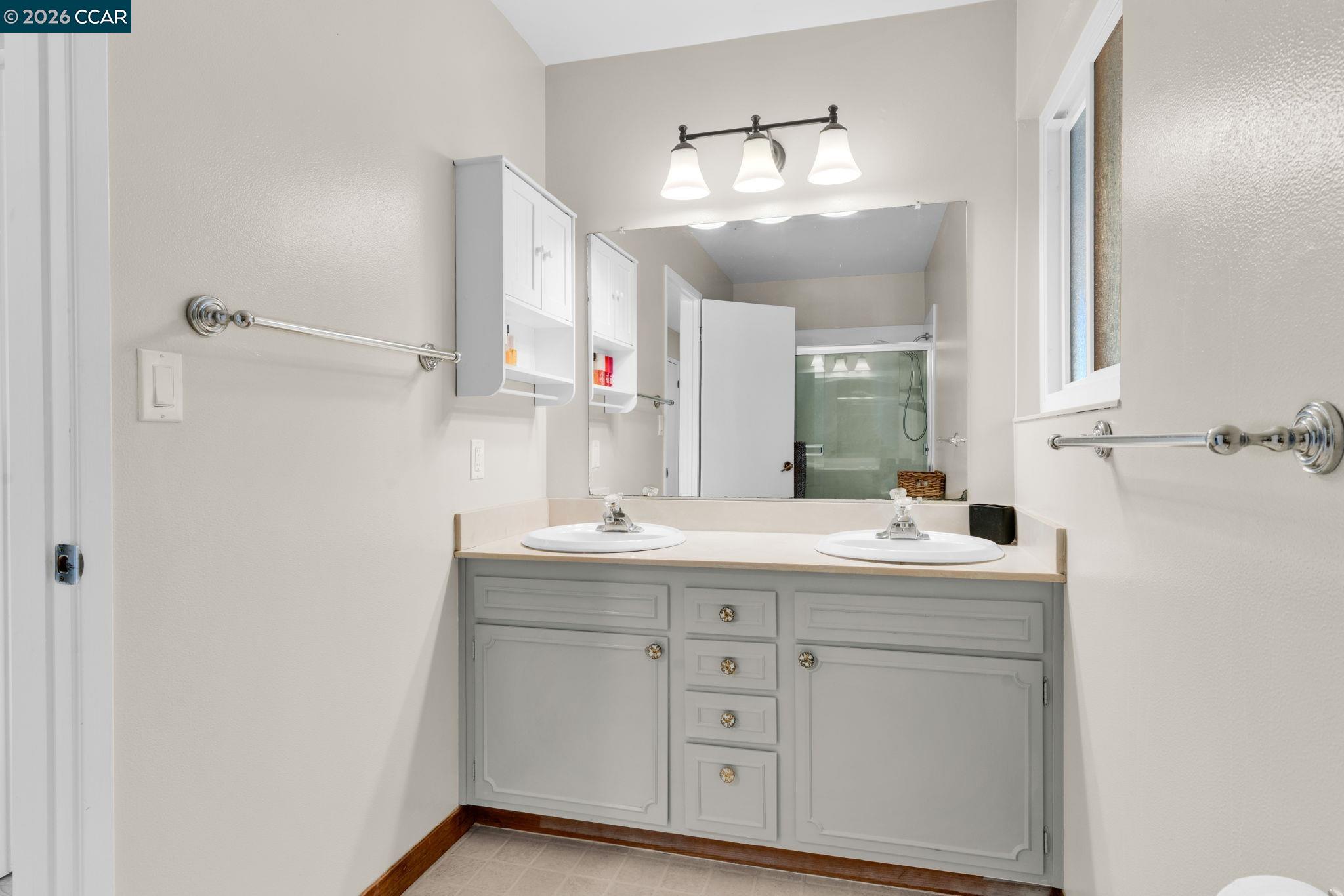 327 Mt Washington Way