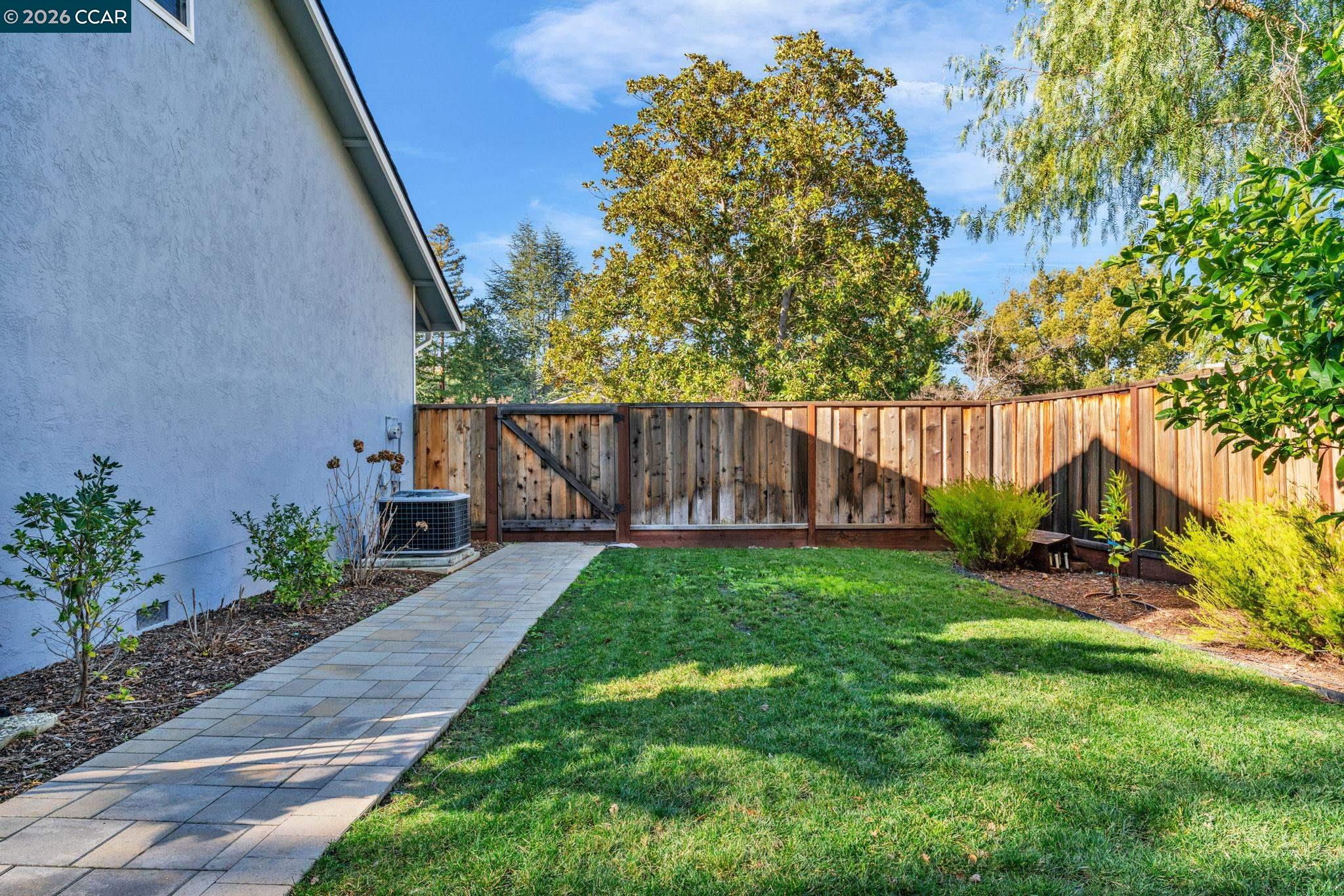 327 Mt Washington Way